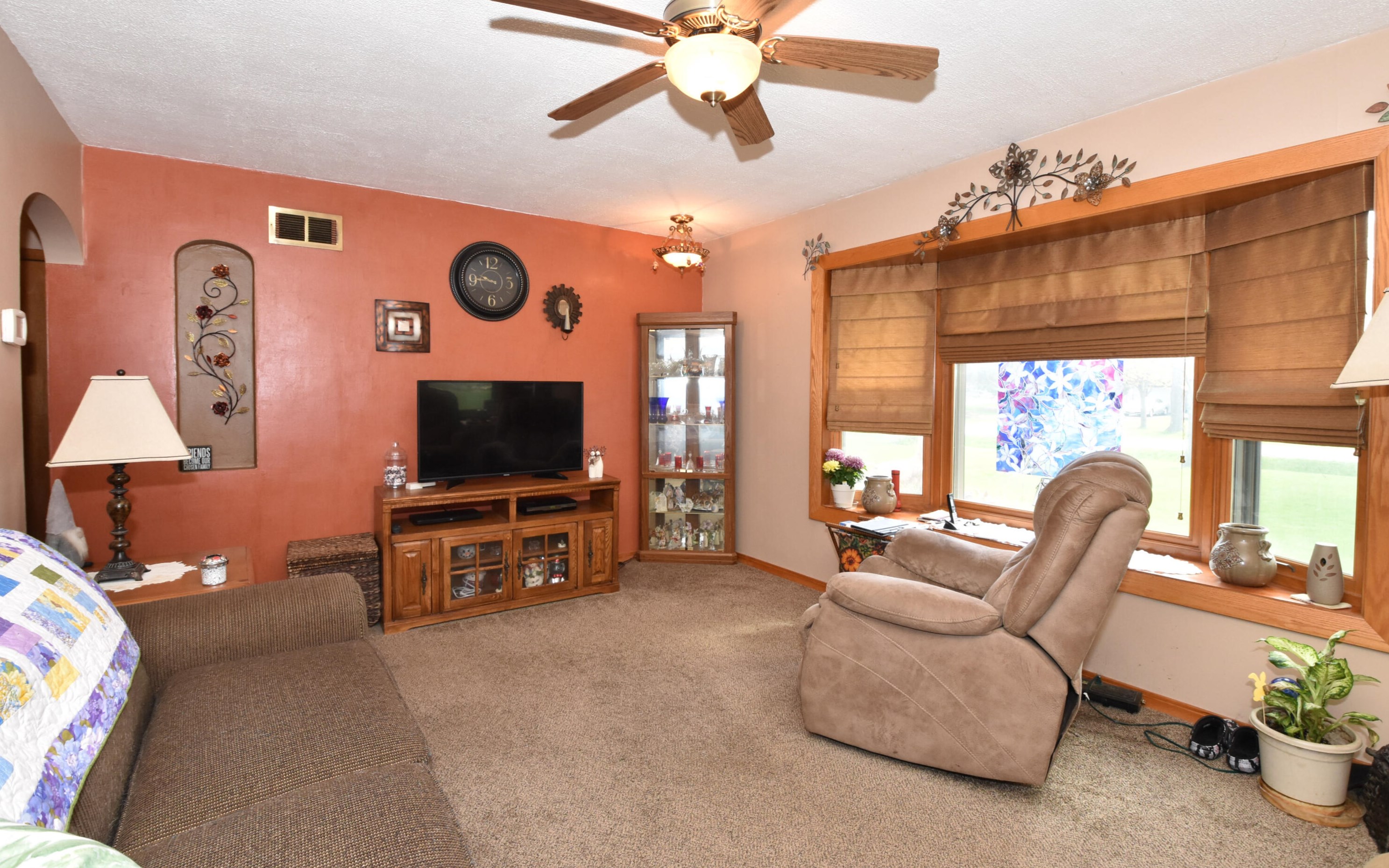 7289 Quincy Ave, Oak Creek, WI 53154-2204