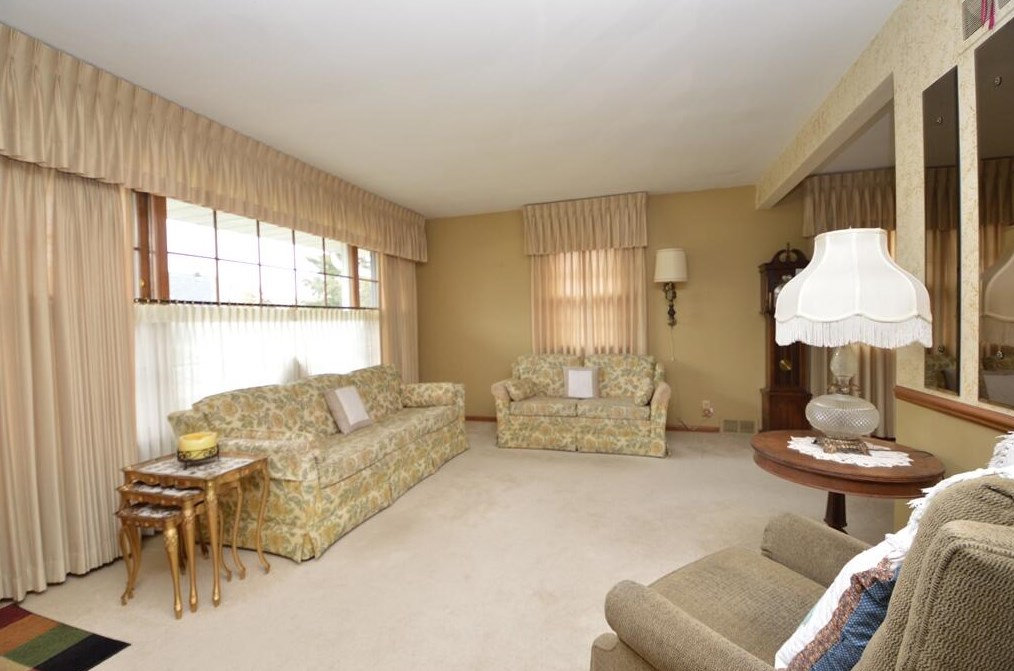 1413 Marion Ave, South Milwaukee, WI 53172-3009