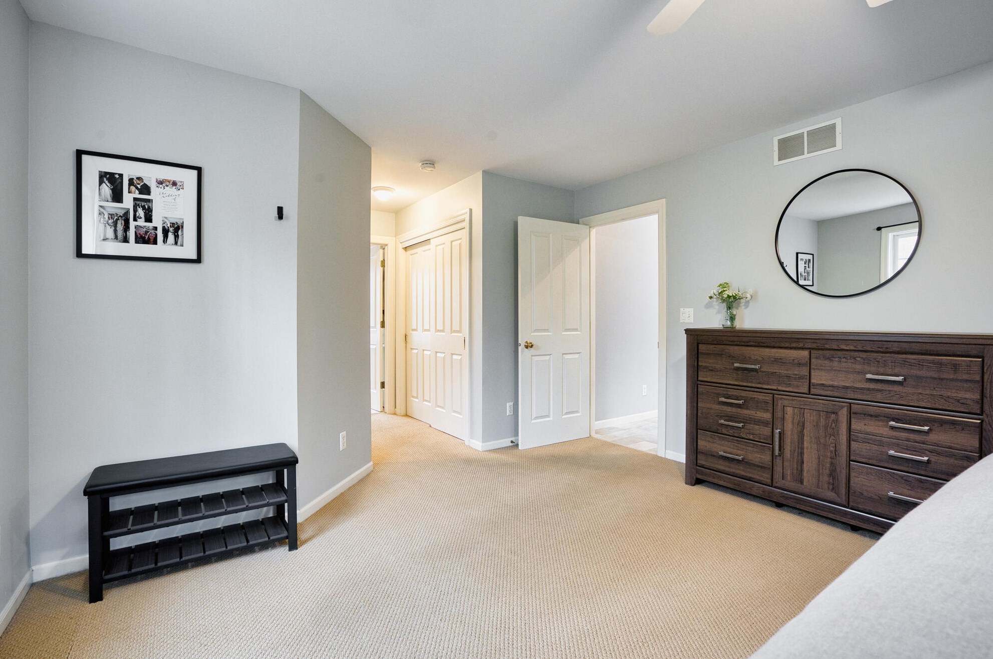 1004 Cobblestone Dr, Sheboygan WI  53083-5703 exterior