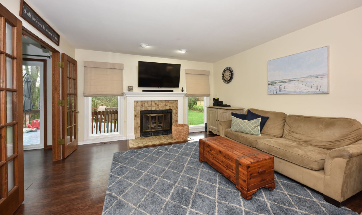 3389 S Glen Park Ct, Waukesha, WI 53151