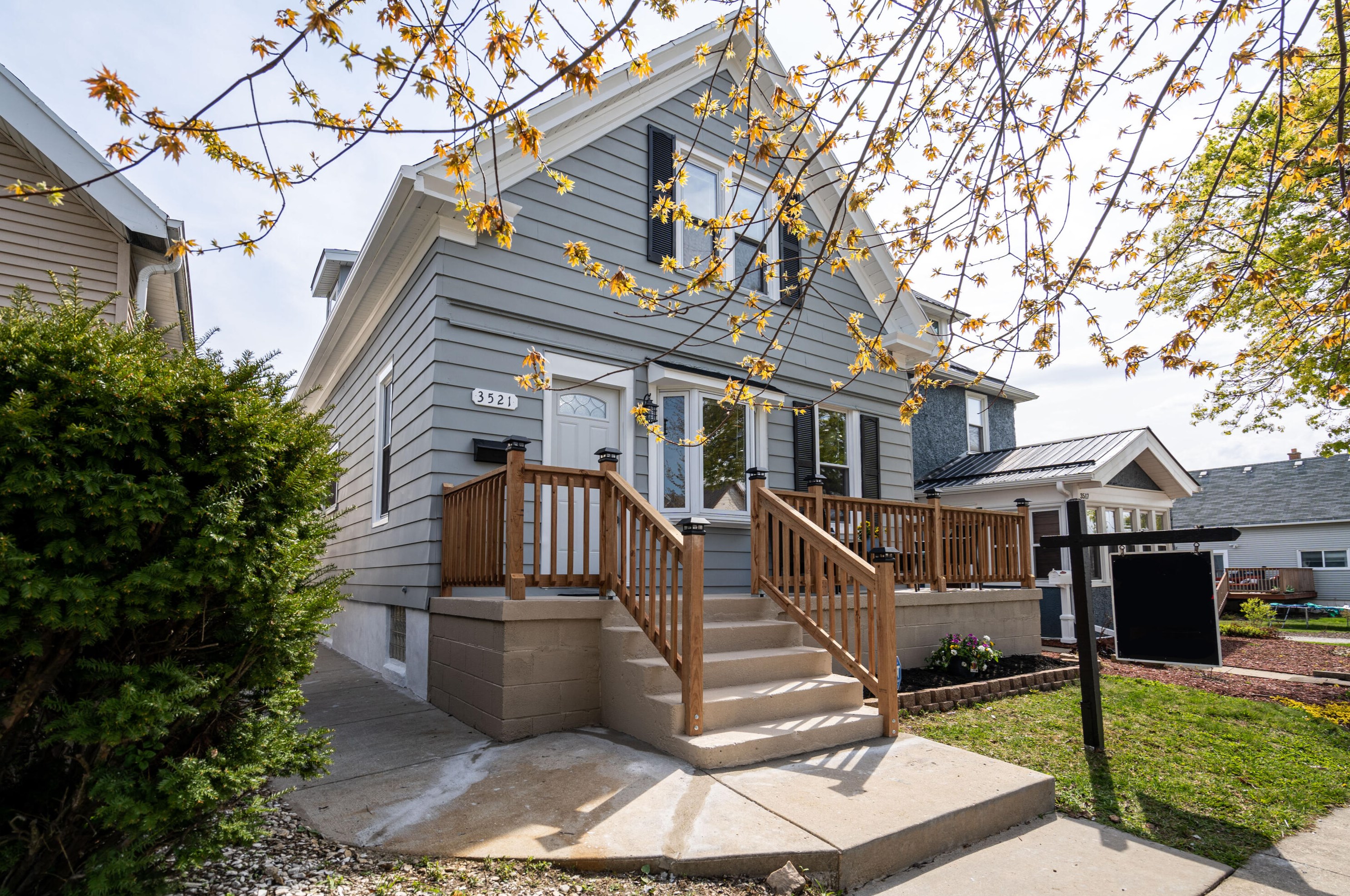 3521 E Plankinton Ave, Cudahy, WI 53110