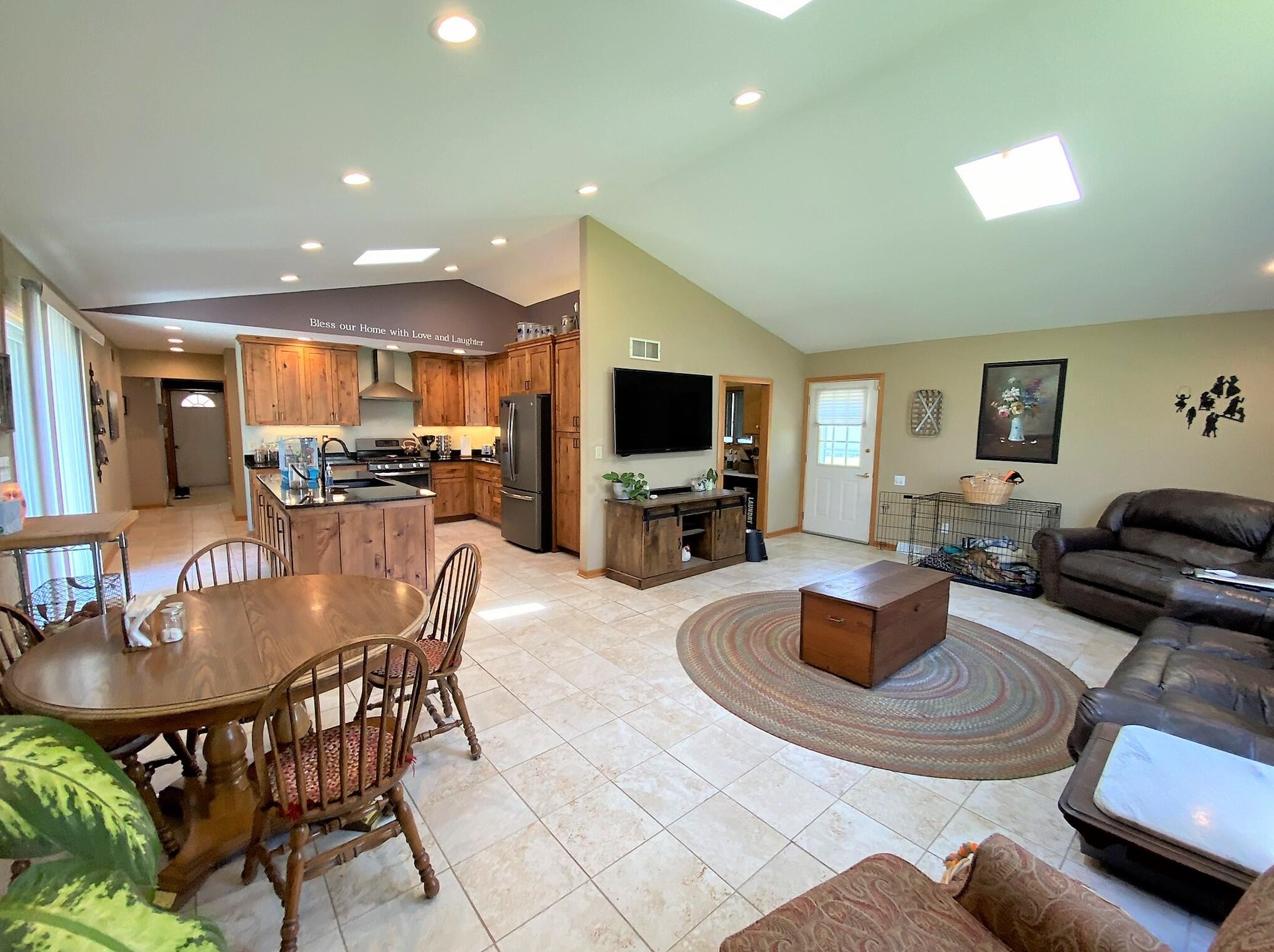 12134 Belmar Dr, Hales Corners WI  53132-1030 exterior