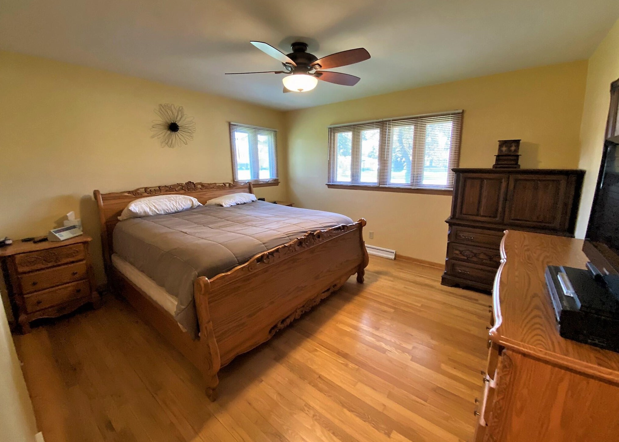 12134 Belmar Dr, Hales Corners WI  53132-1030 exterior