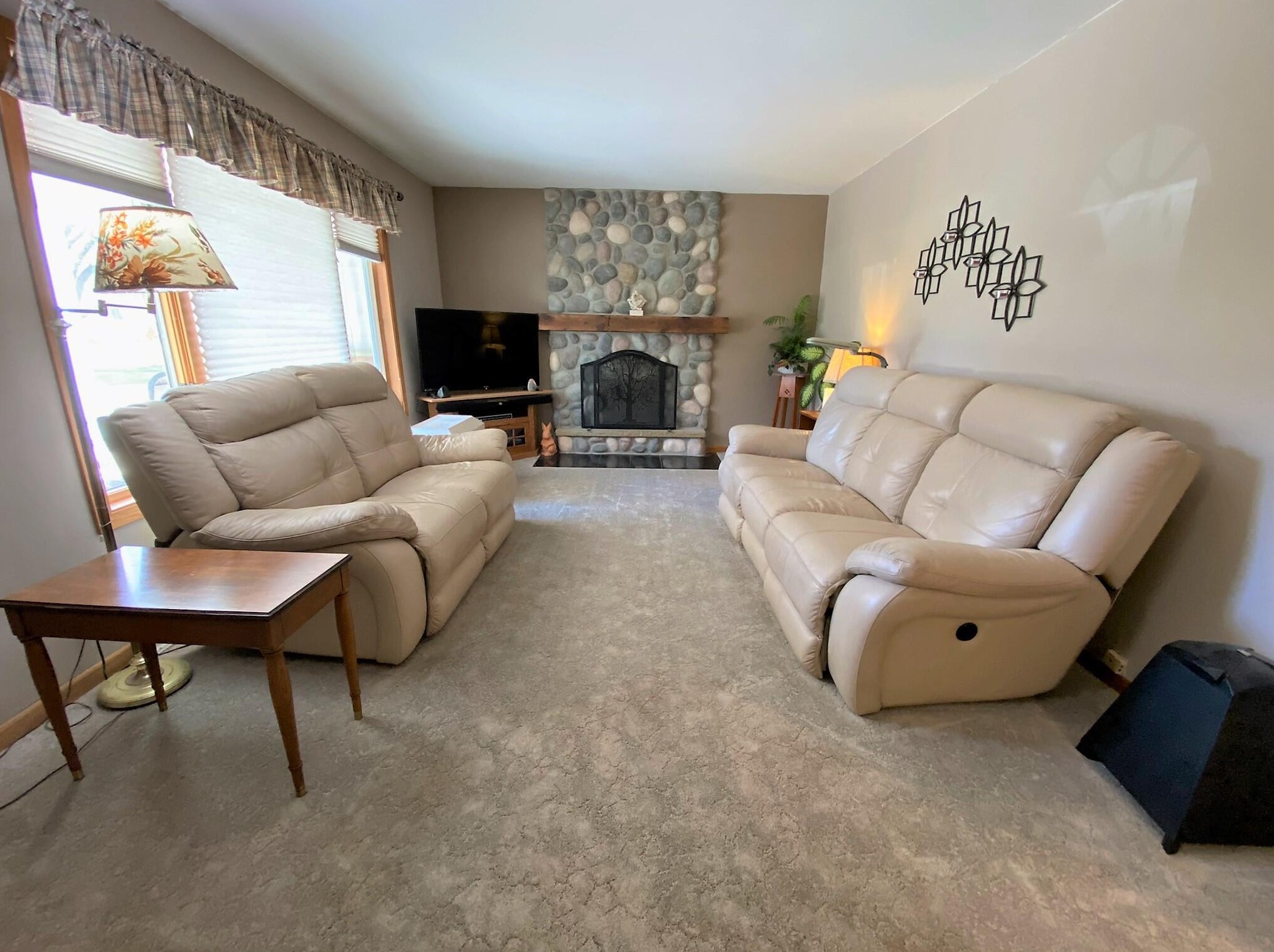 12134 Belmar Dr, Hales Corners WI  53132-1030 exterior