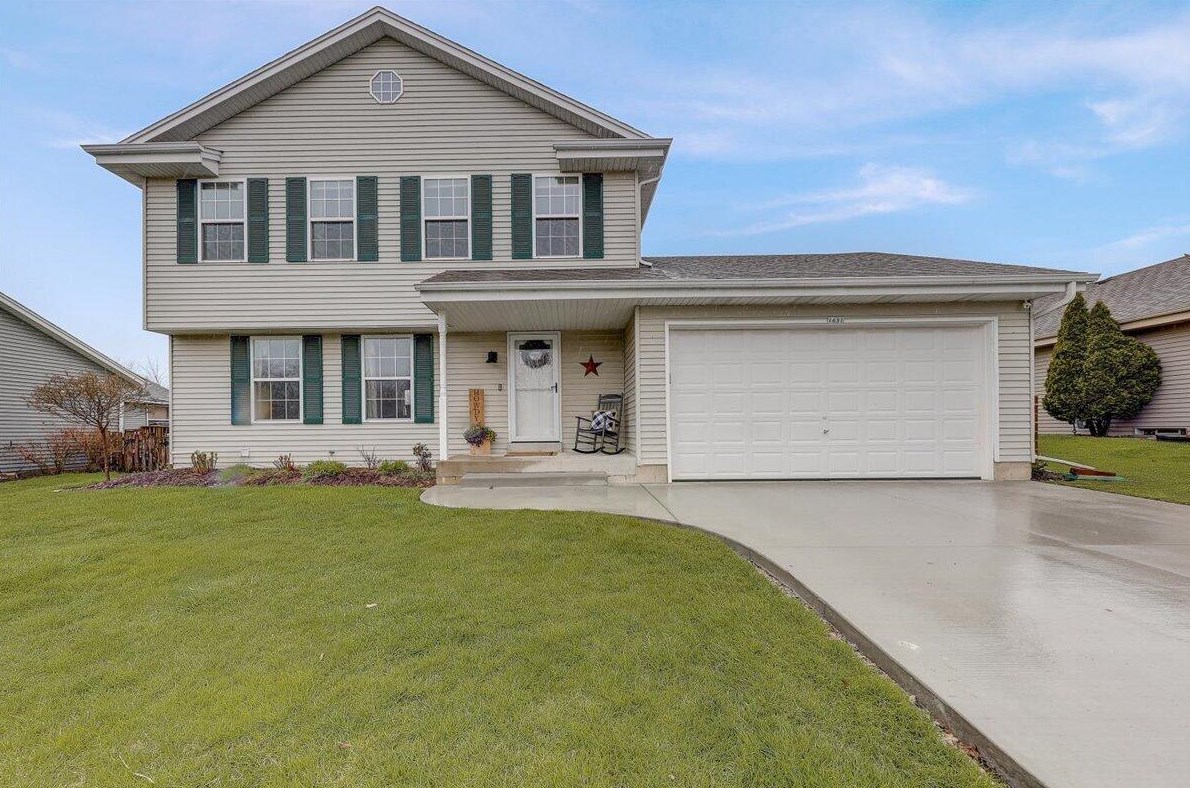 1631 Redtail Dr, Hartford, WI 53027