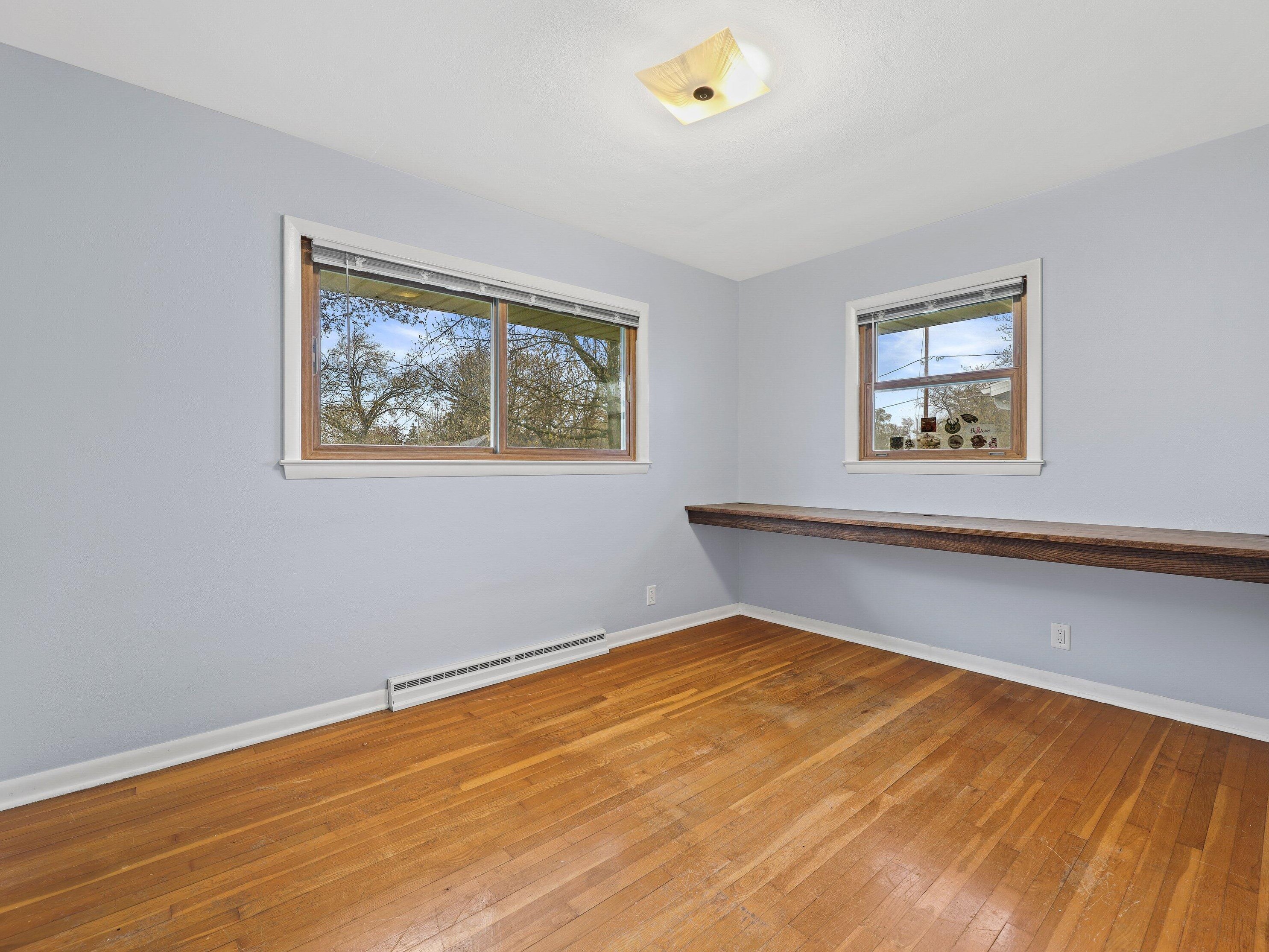 725 13th Ave, Union Grove WI  53182-1413 exterior