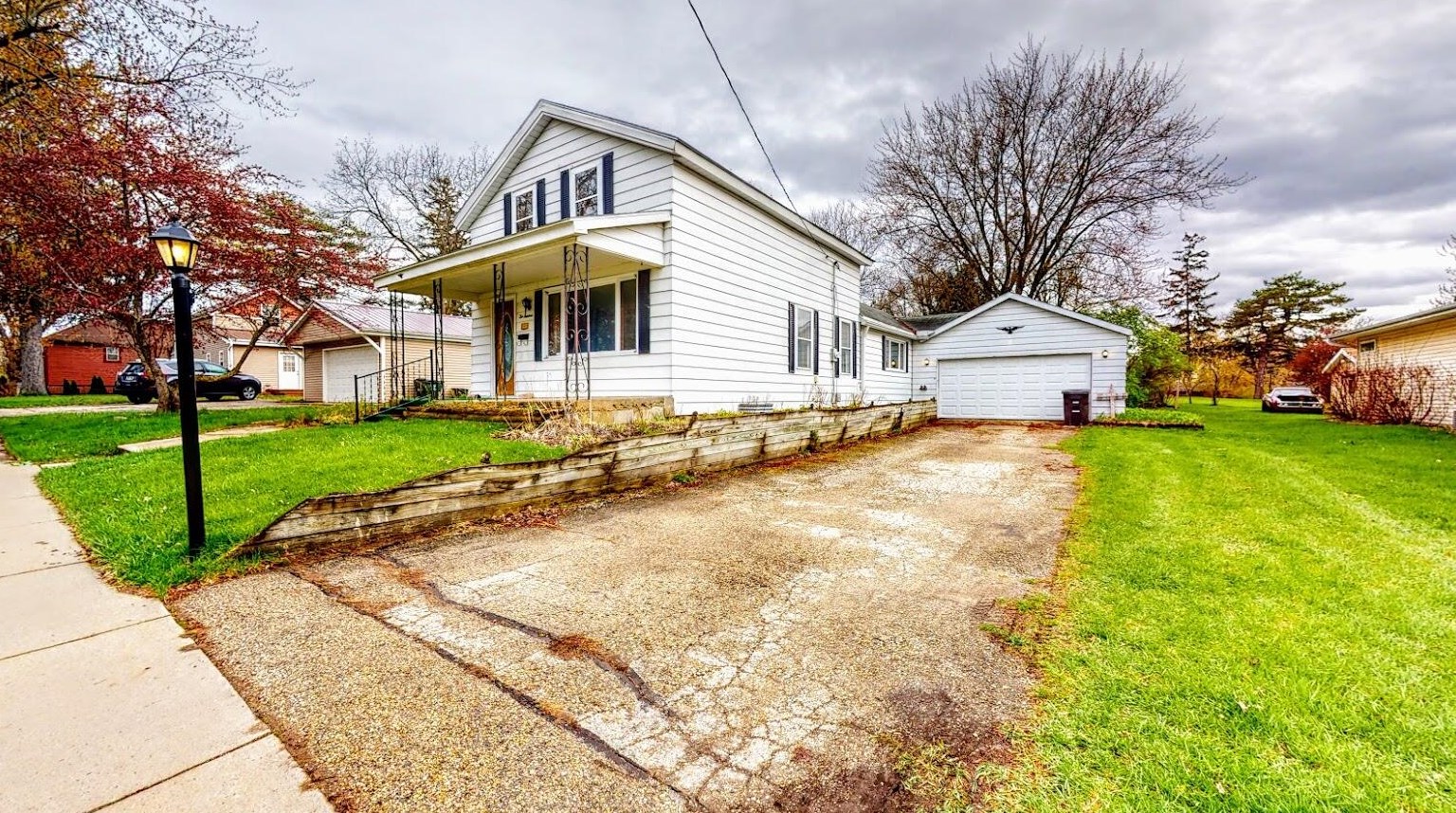 213 4th St, Palmyra WI  53156 exterior