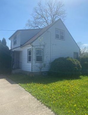2805 Minnesota Ave, Hales Corners, WI 53132-8330