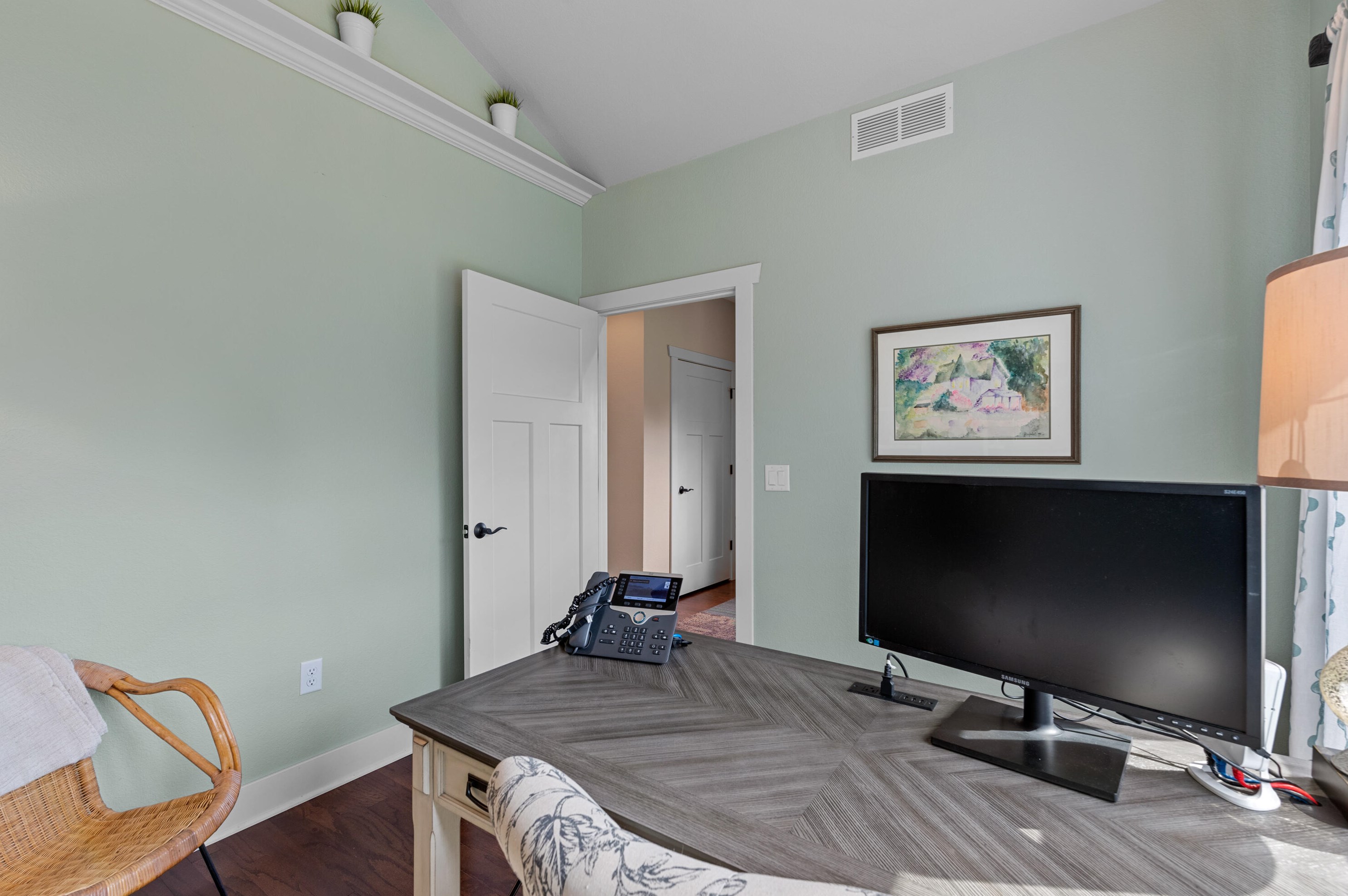 1407 Red Oak Dr, Hartford WI  53027-8722 exterior