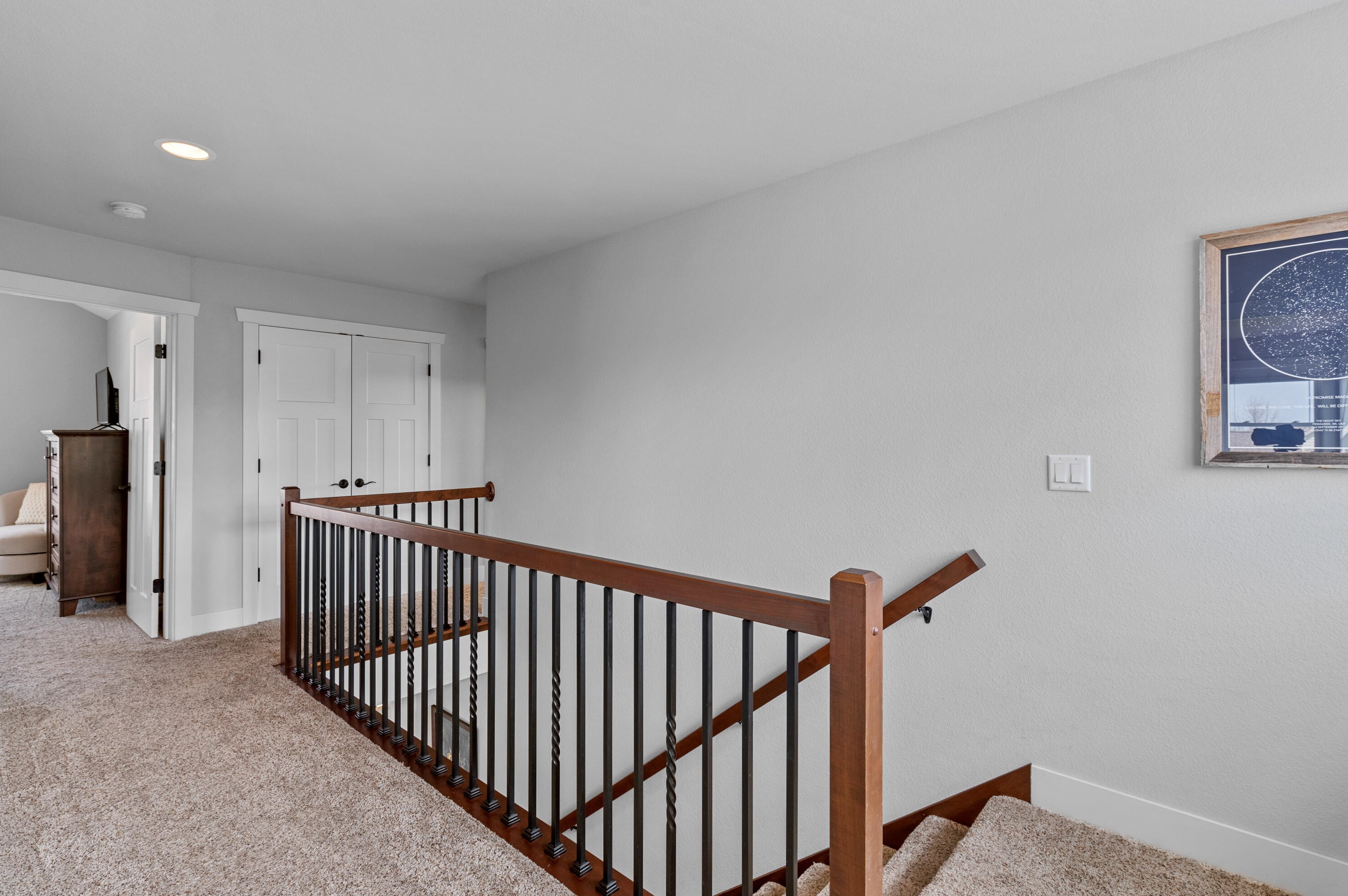 1407 Red Oak Dr, Hartford WI  53027-8722 exterior