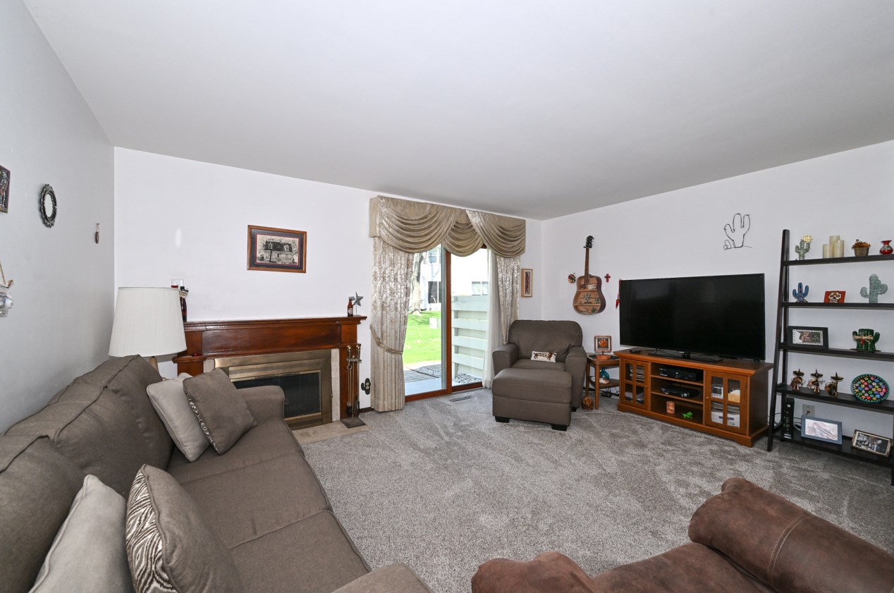 6226 W College Ave, Greendale, WI 53129