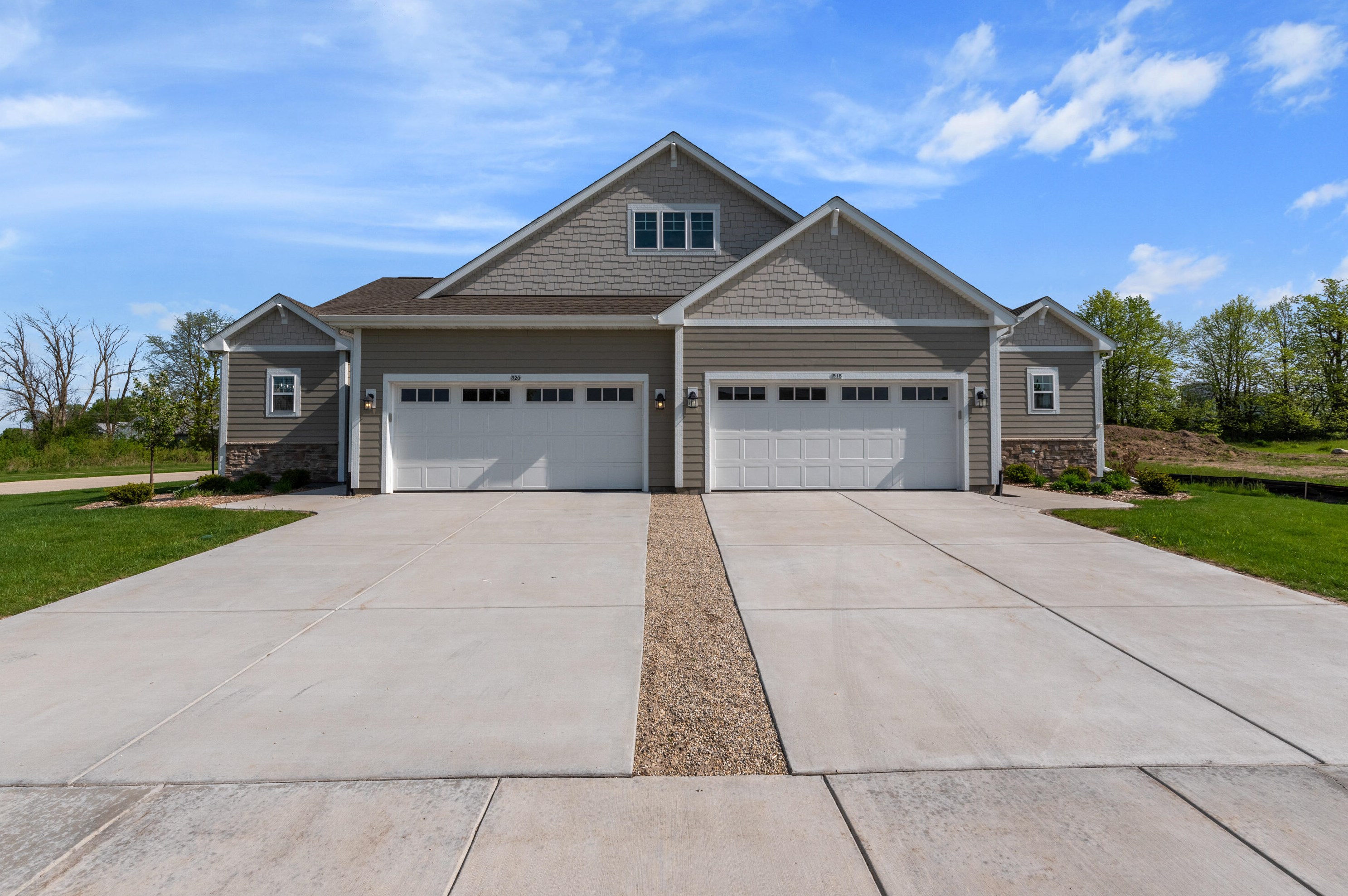 820 Bridlewood Dr, Hartford, WI 53027