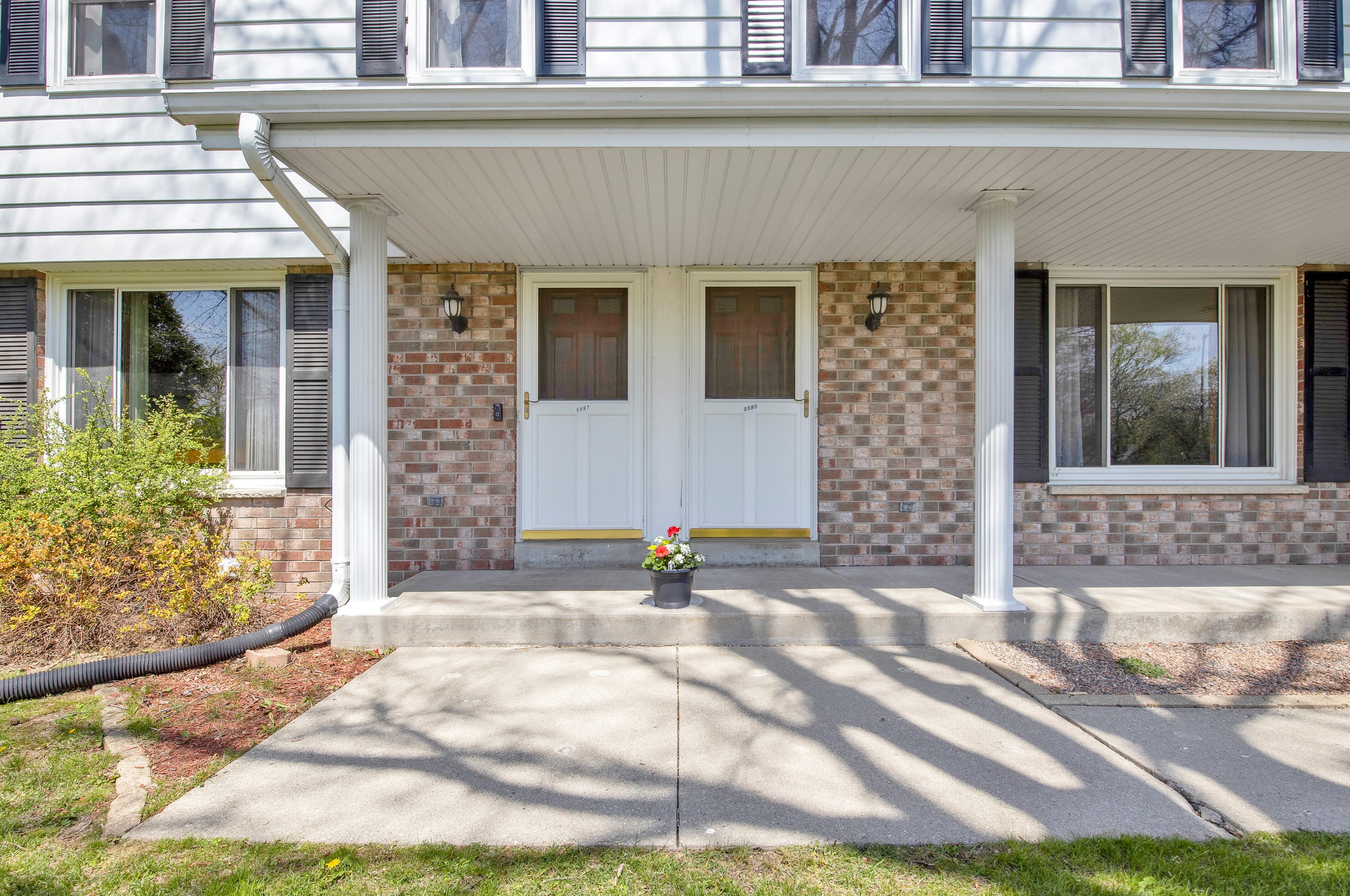 5595 Serene Ct #5597, Greendale, WI 53129