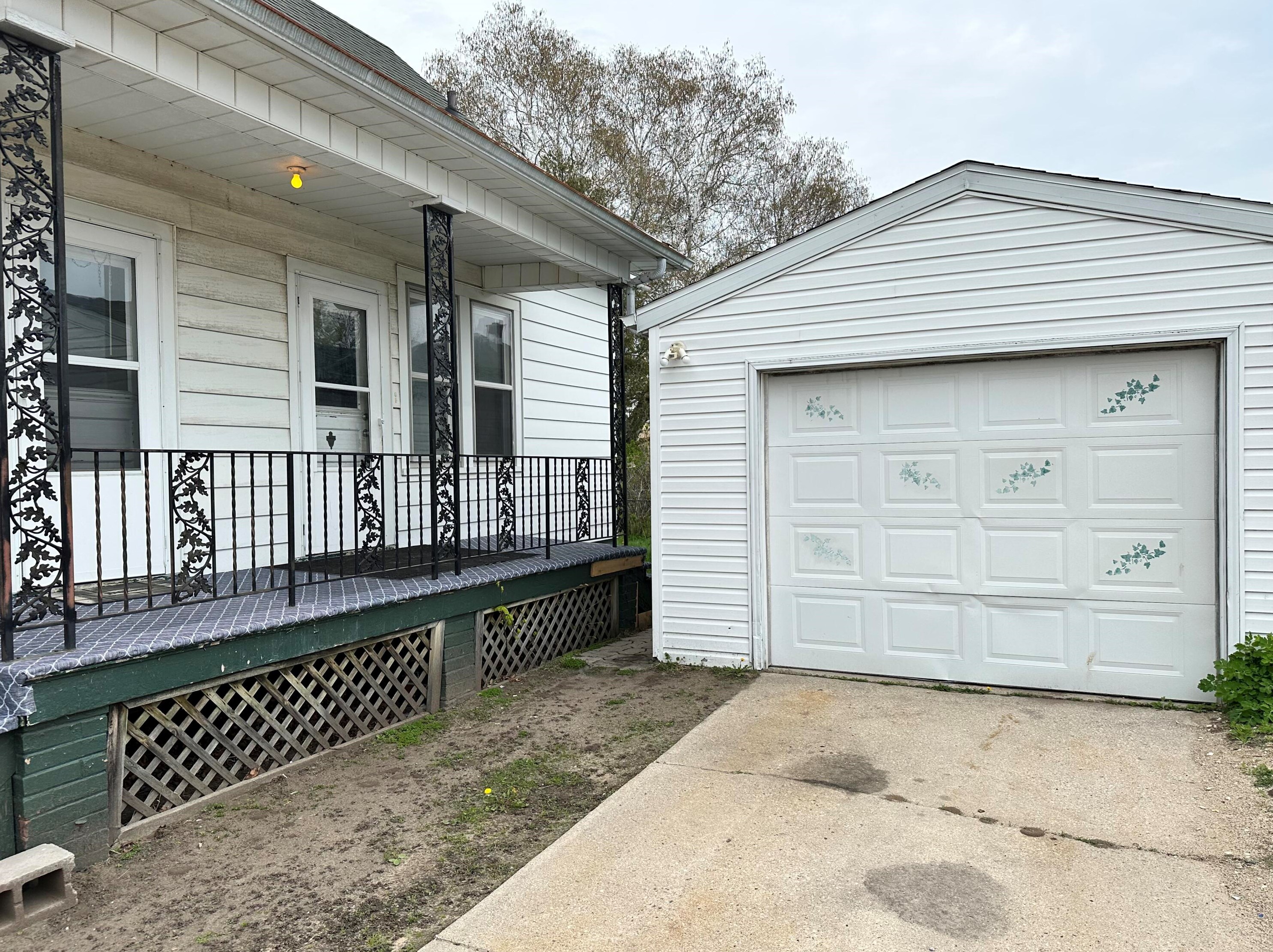 2009 Adams St, Two Rivers, WI 54241