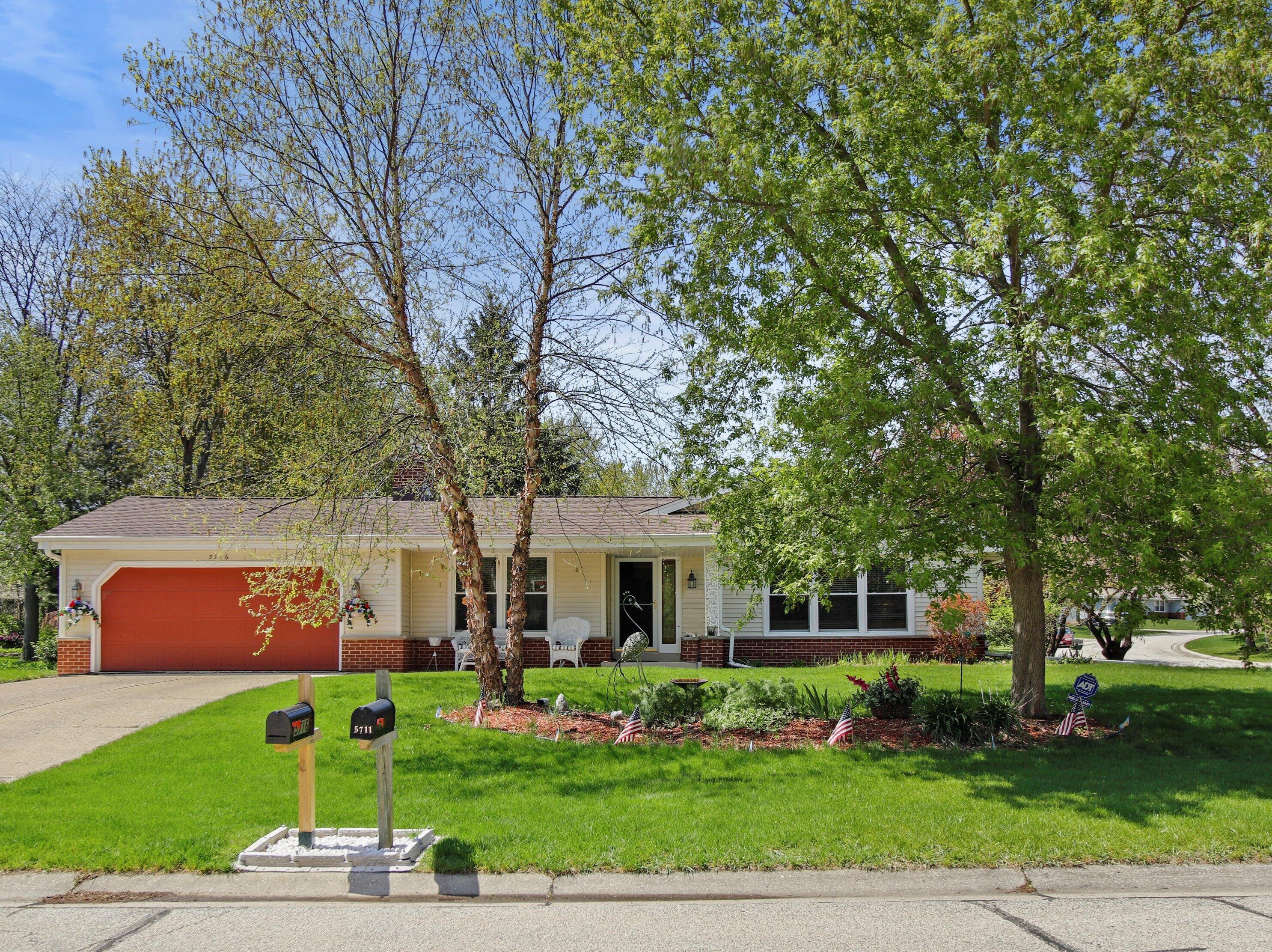 5716 Cascade Dr, Hales Corners, WI 53132-9250
