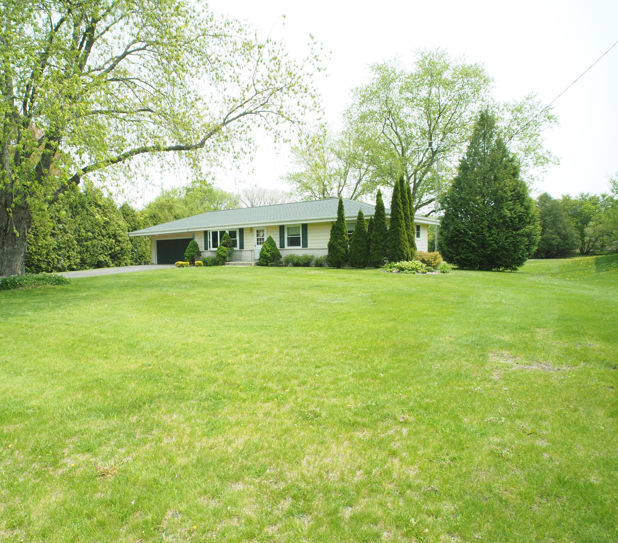 140 Congress Dr, West Bend, WI 53095