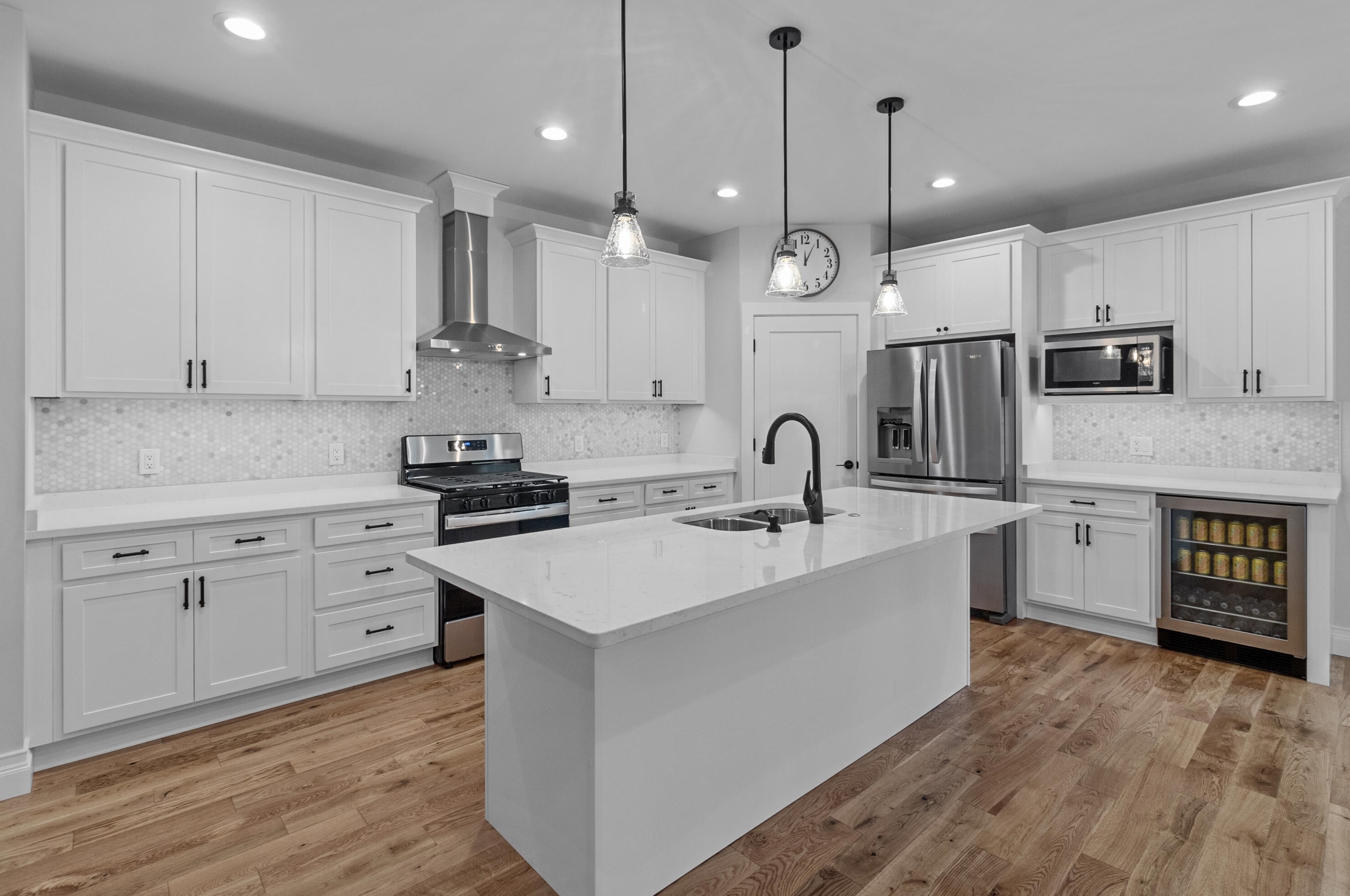 132 Oakwood St, Williams Bay, WI 53191