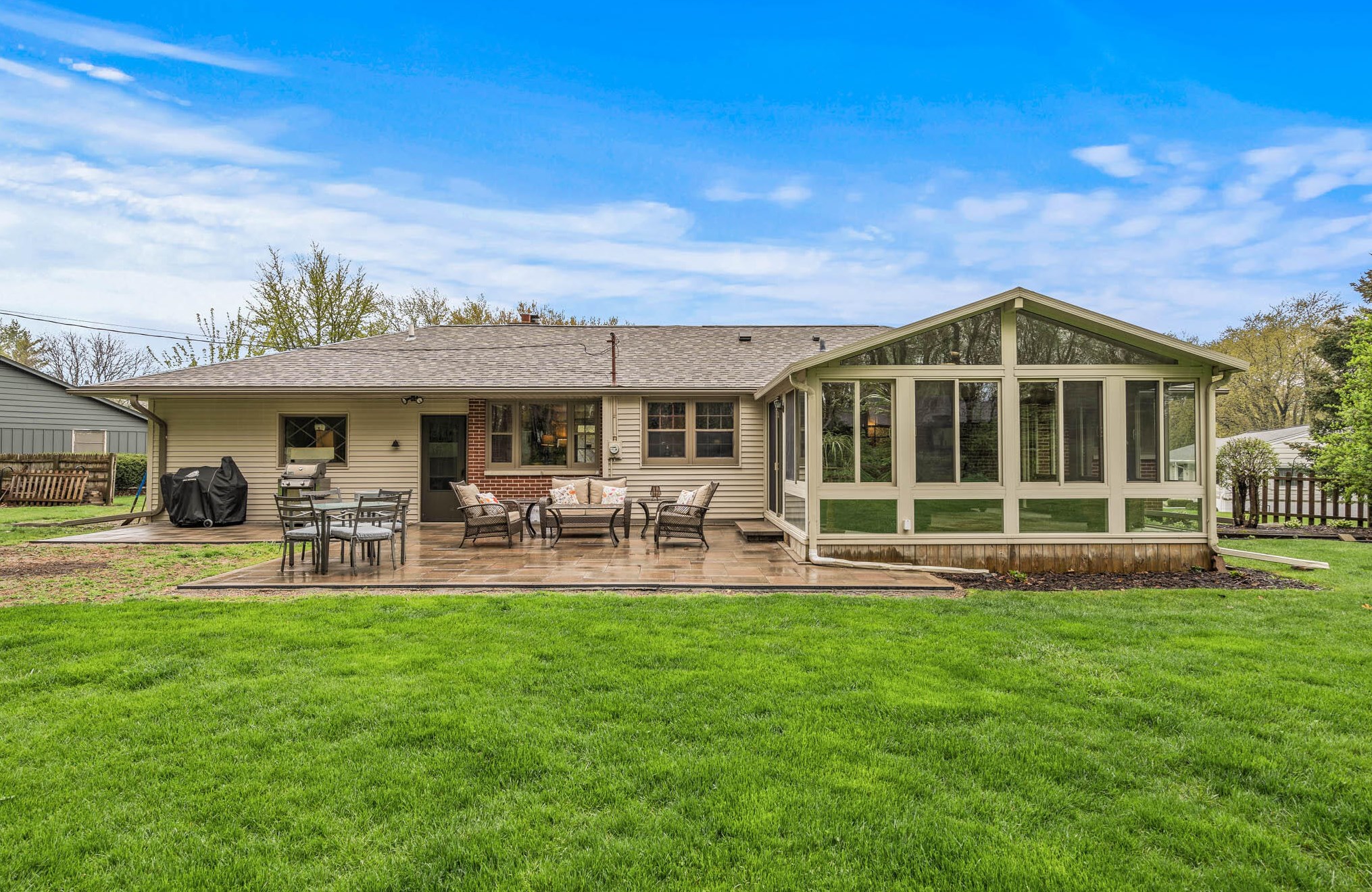 15220 Indian Creek Pkwy, Brookfield, WI 53005-3663