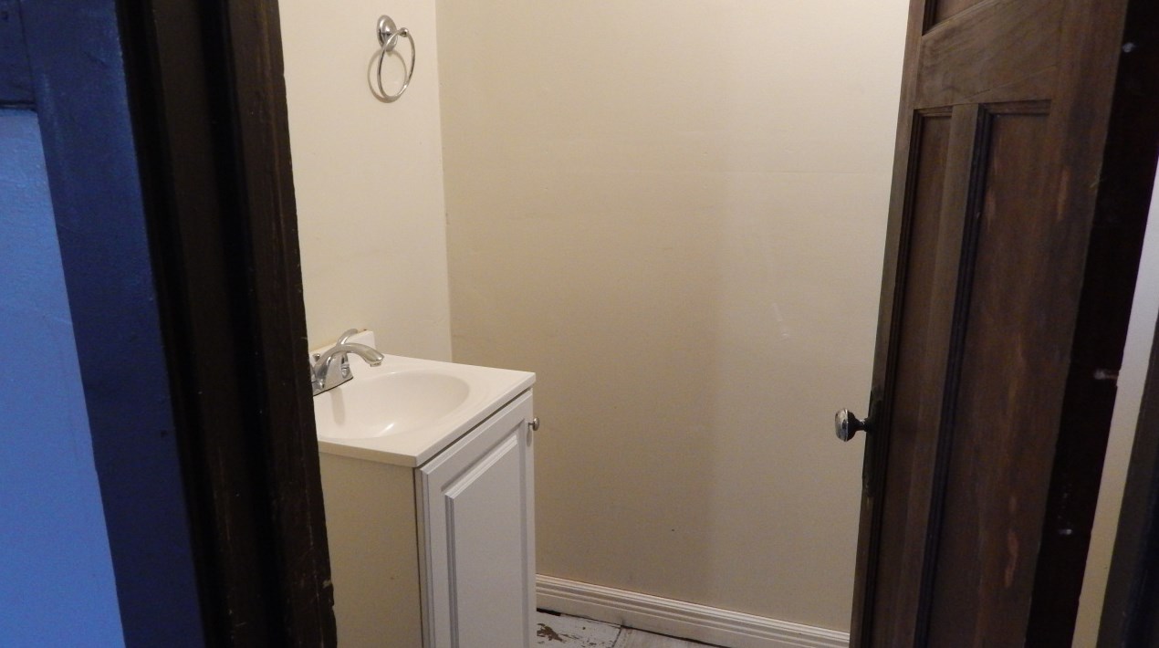 1633 Flett Ave, Racine WI  53405-3535 exterior