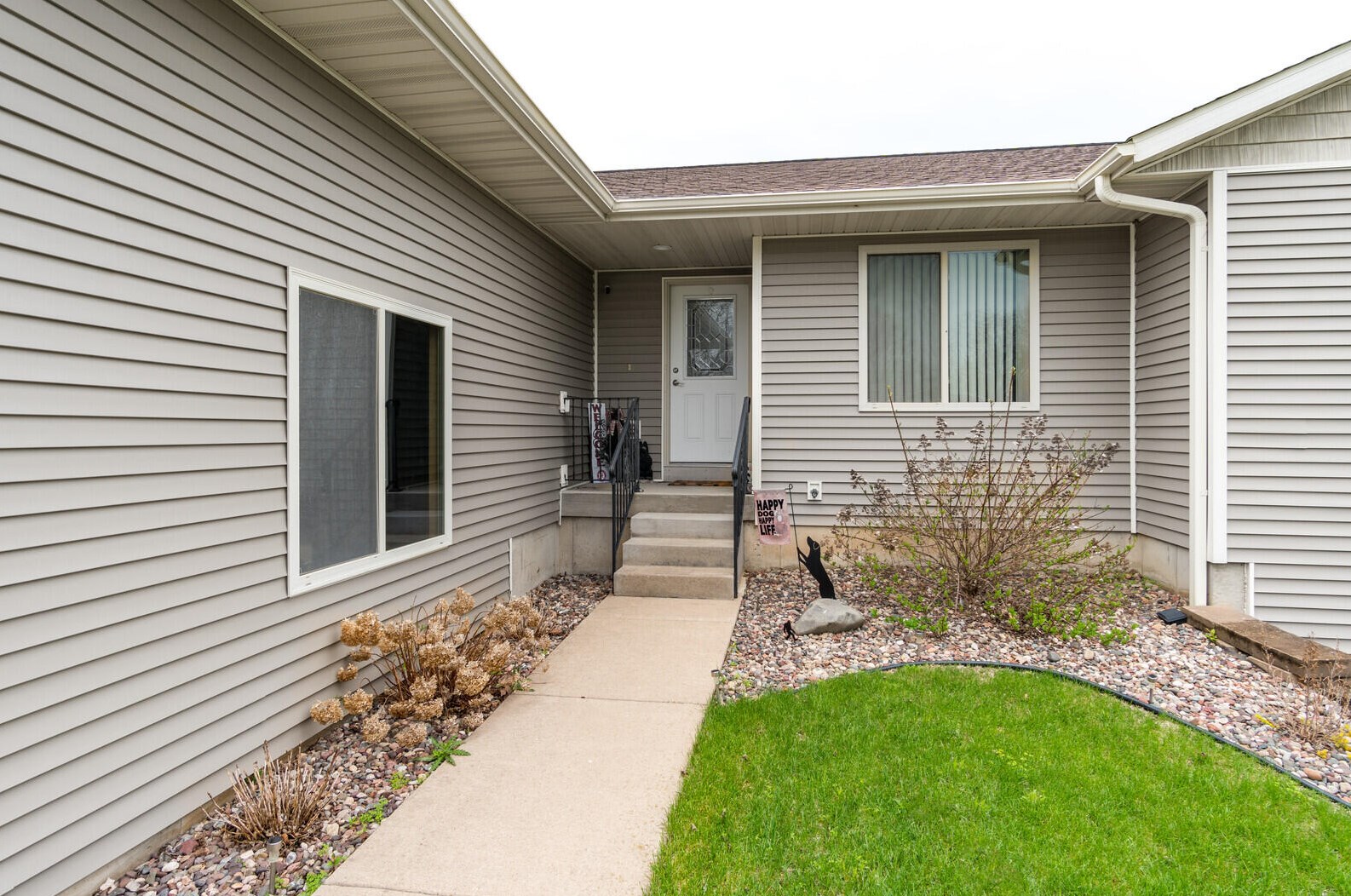 423 Russell Dr, Holmen, WI 54636