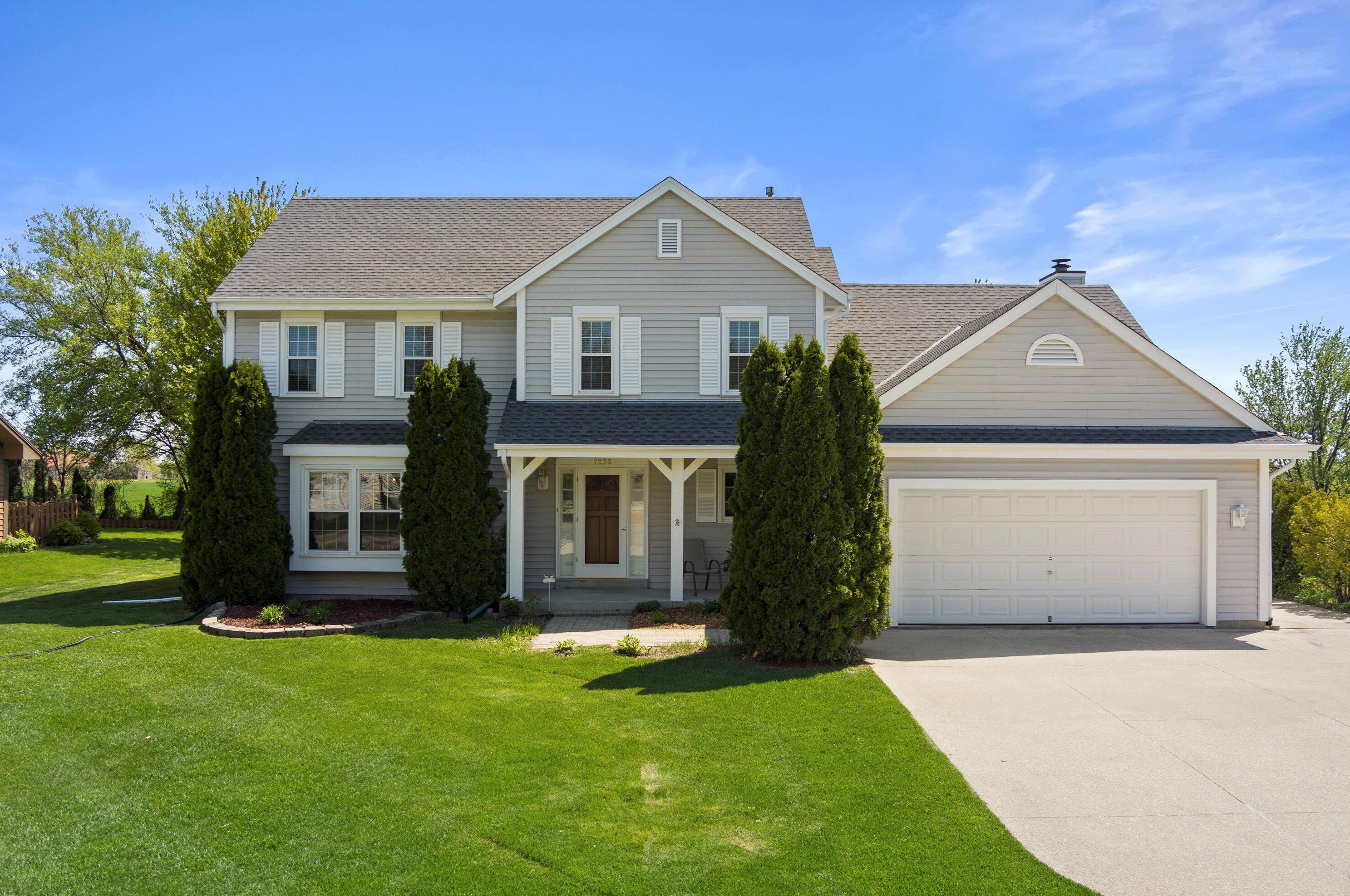 7835 Briarwood Dr, Hales Corners WI  53132-8843 exterior