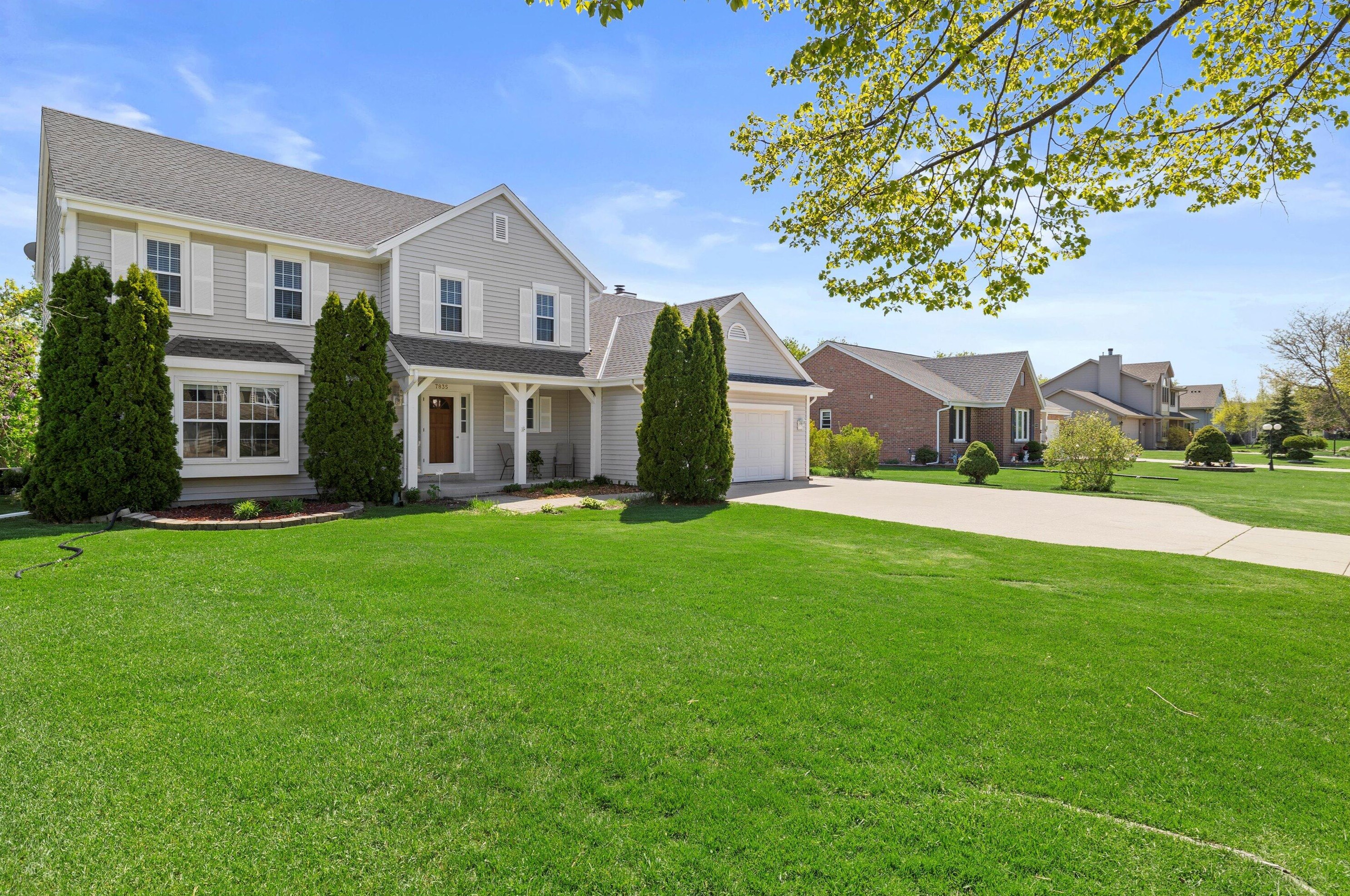 7835 Briarwood Dr, Hales Corners, WI 53132-8843
