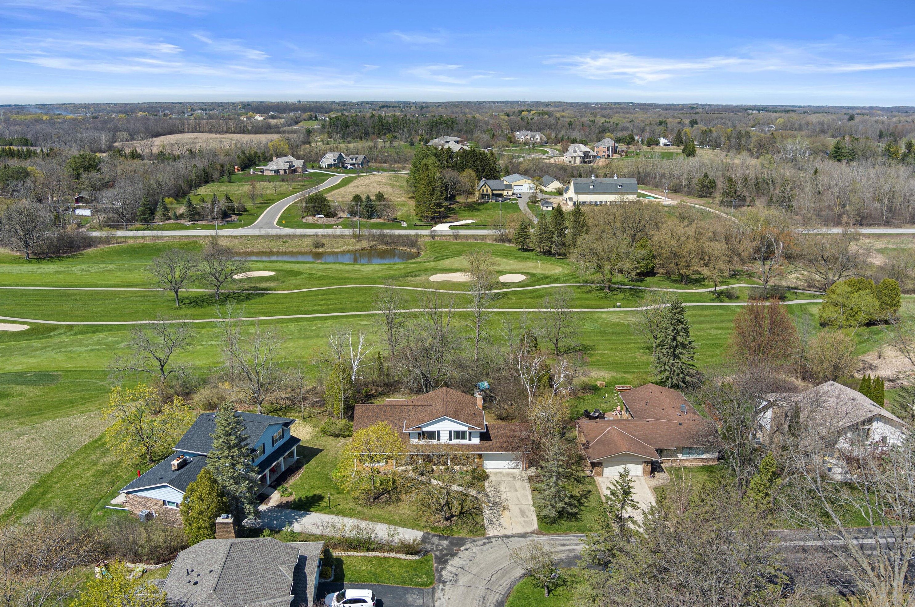 3404 W Colette Ct, Thiensville, WI 53092