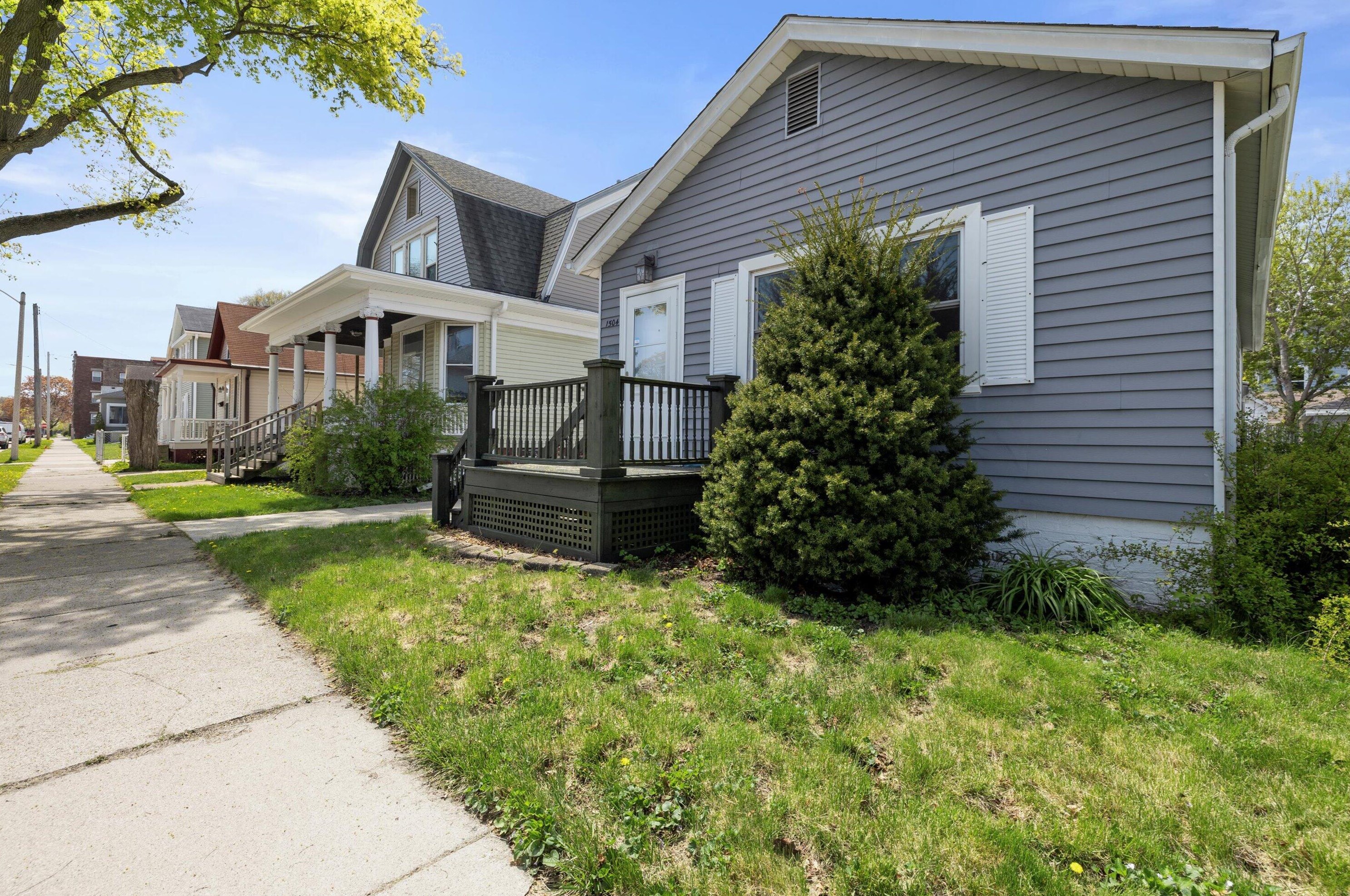 1504 Park Ave, Racine, WI 53403