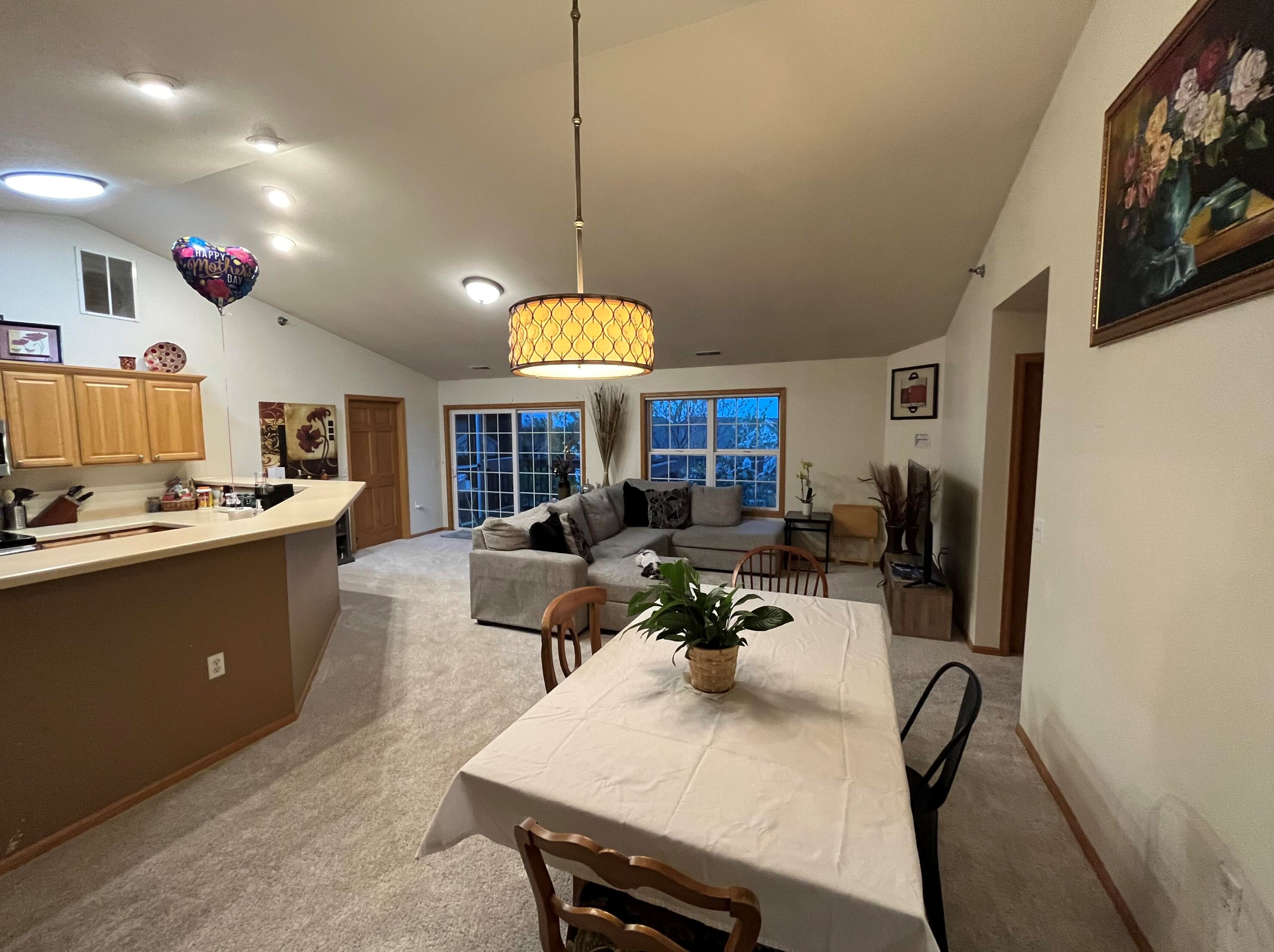 9211 S 51st St, Hales Corners, WI 53132