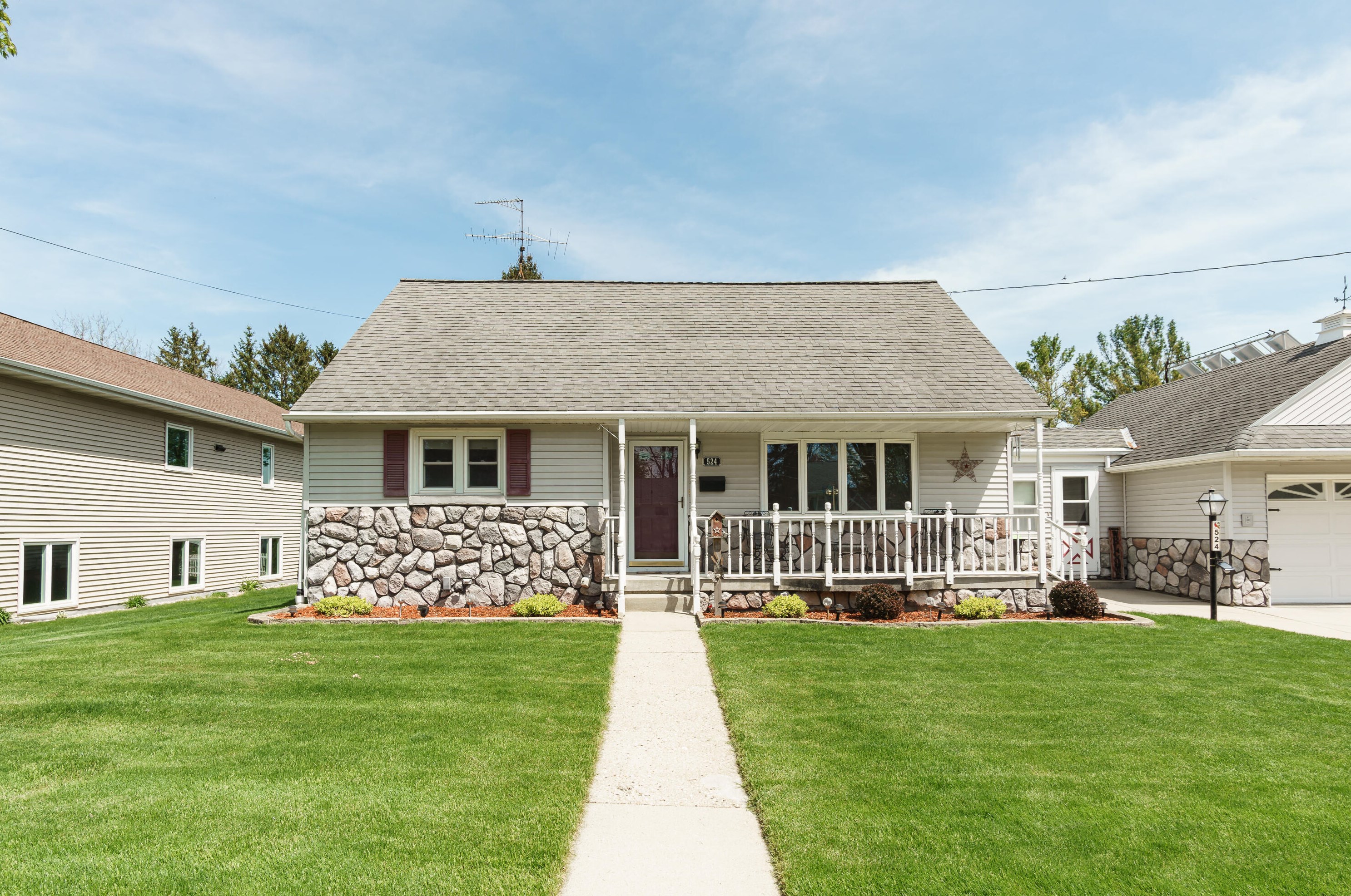 524 Grove St, Mayville, WI 53050
