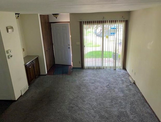 8634 N Servite Dr, Milwaukee, WI 53223