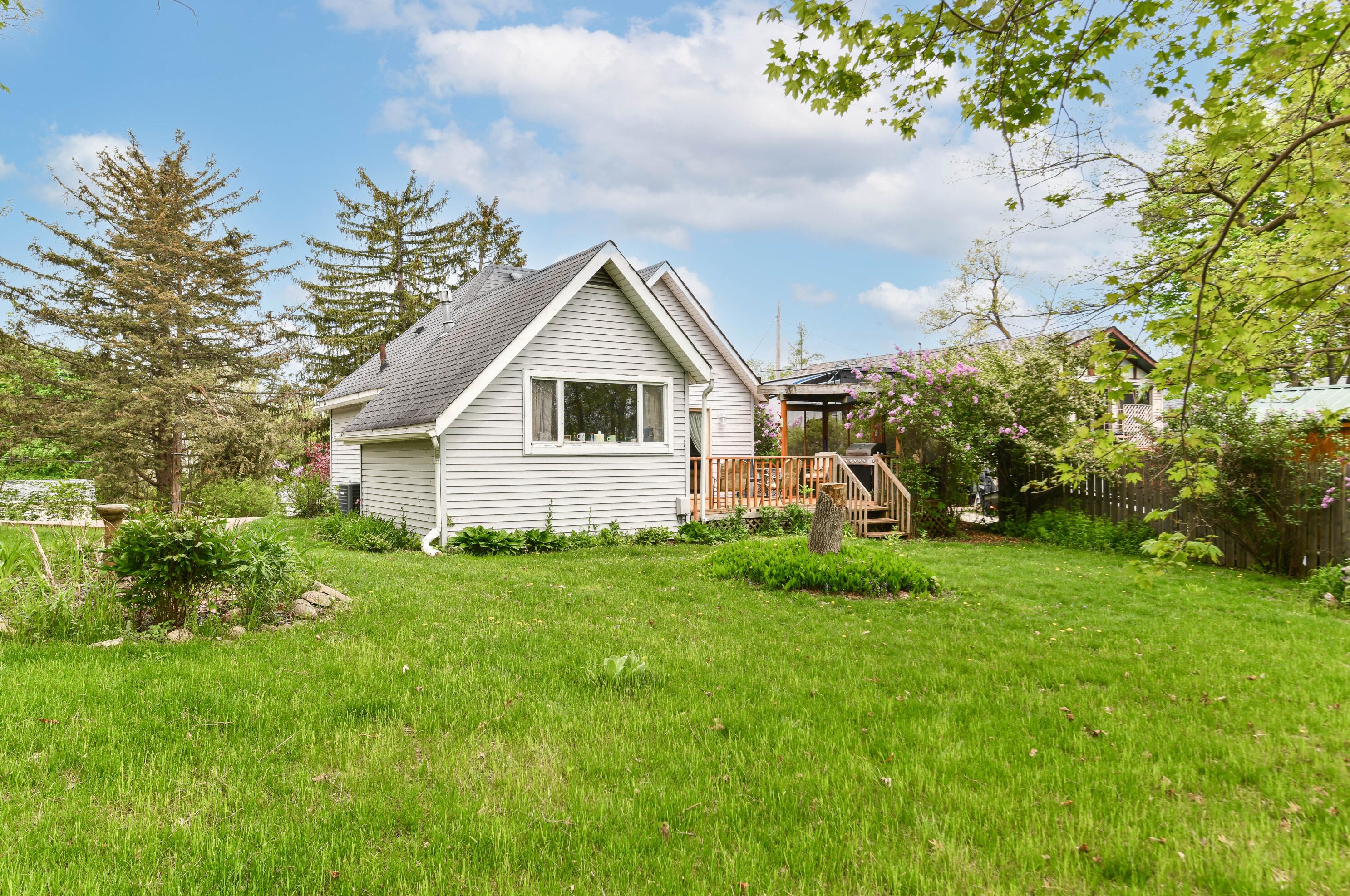 7955 Mchenry St, Lyons WI  53105-8792 exterior