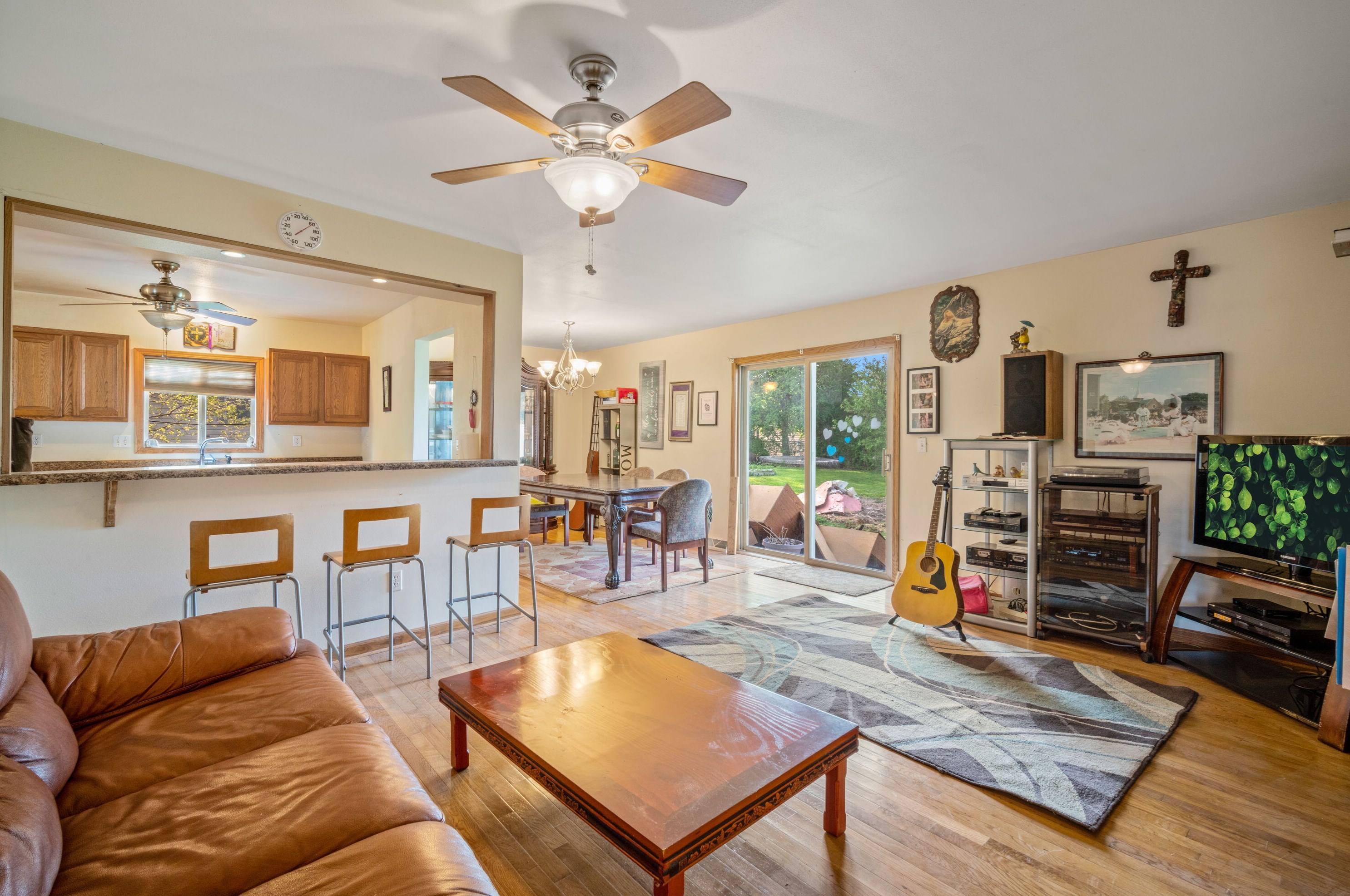 265 Parkway Estates Dr, Oak Creek, WI 53154-4520