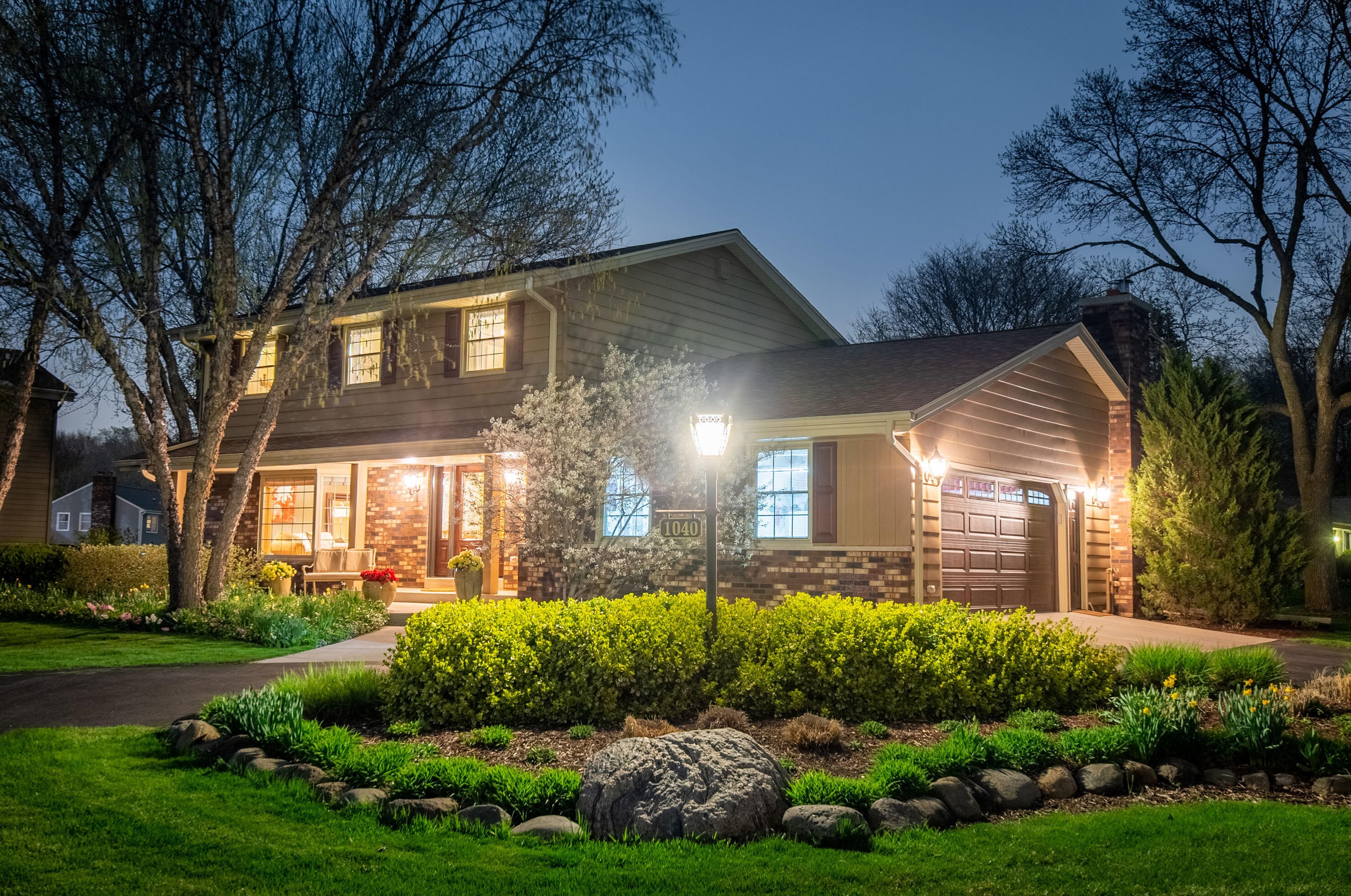 1040 Tanglewood Dr, Brookfield, WI 53005