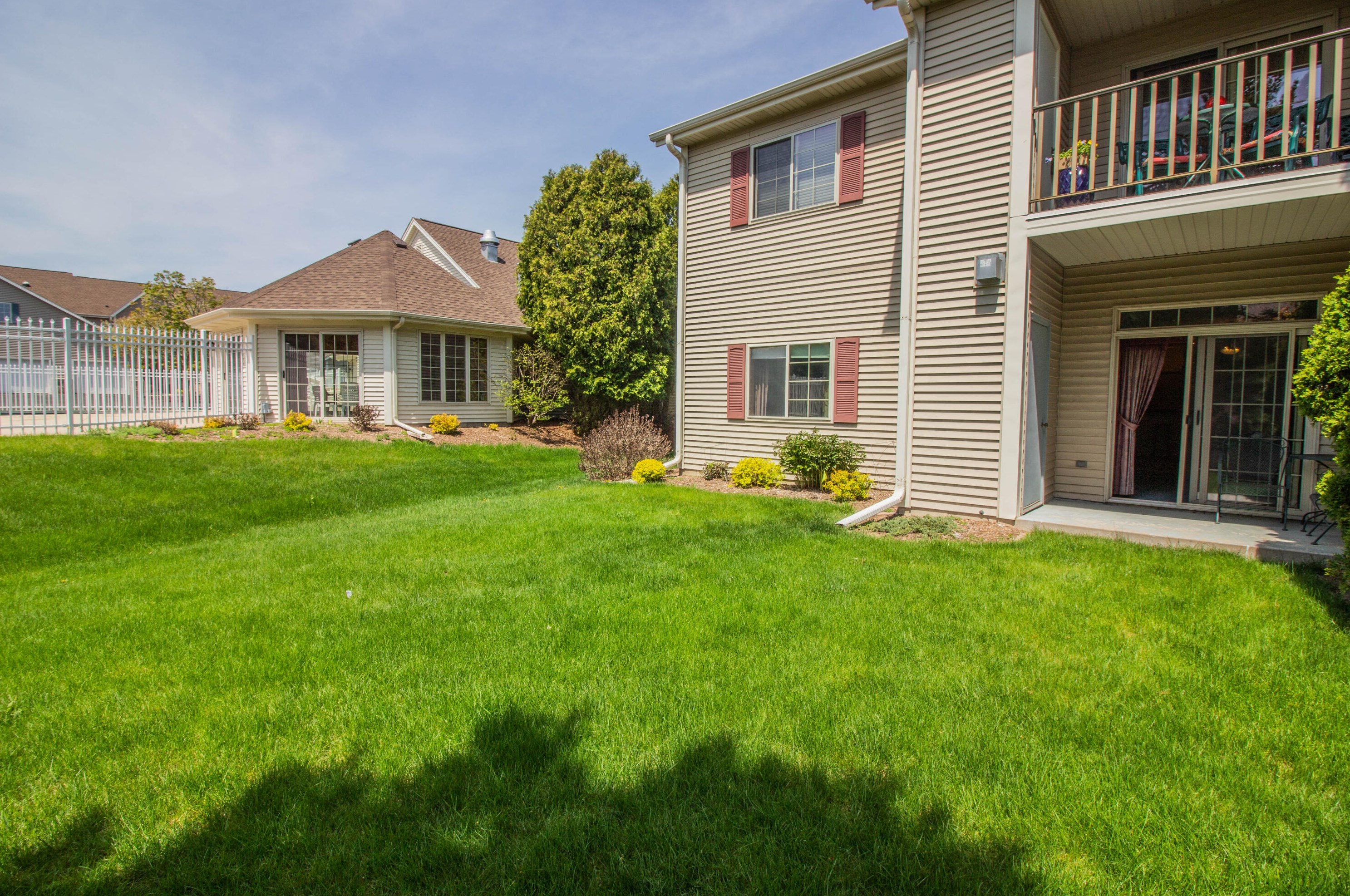 2111 Pine Ridge Ct #g, Grafton, WI 53024