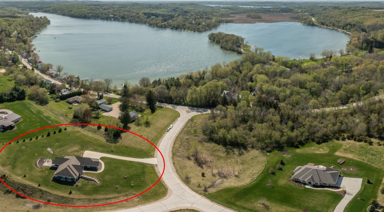 5216 Red Cedar Ct, West Bend, WI 53095