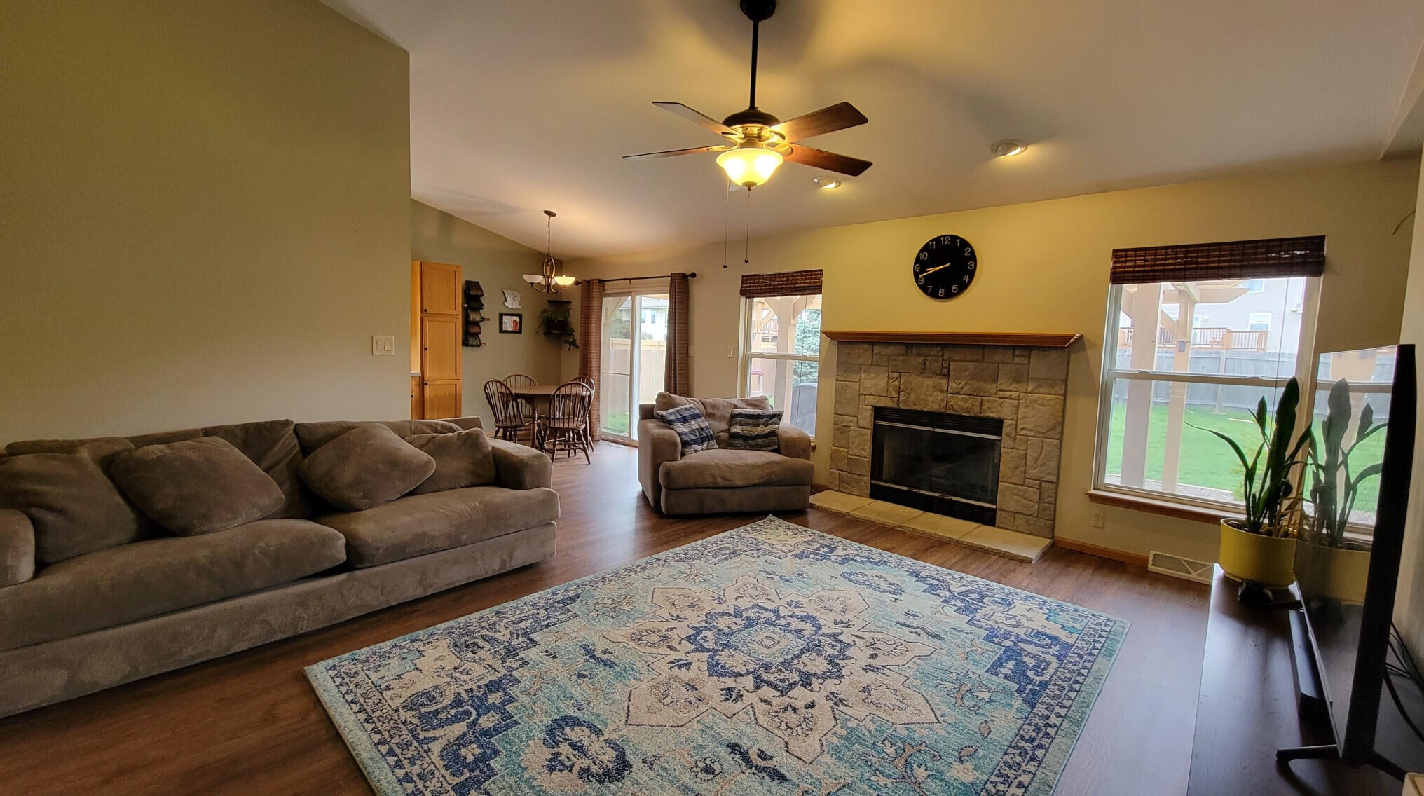 10761 Shepard Ave, Oak Creek, WI 53154-7039