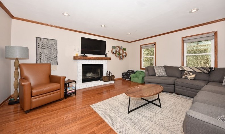 5030 41st St, Milwaukee, WI 53221-2508