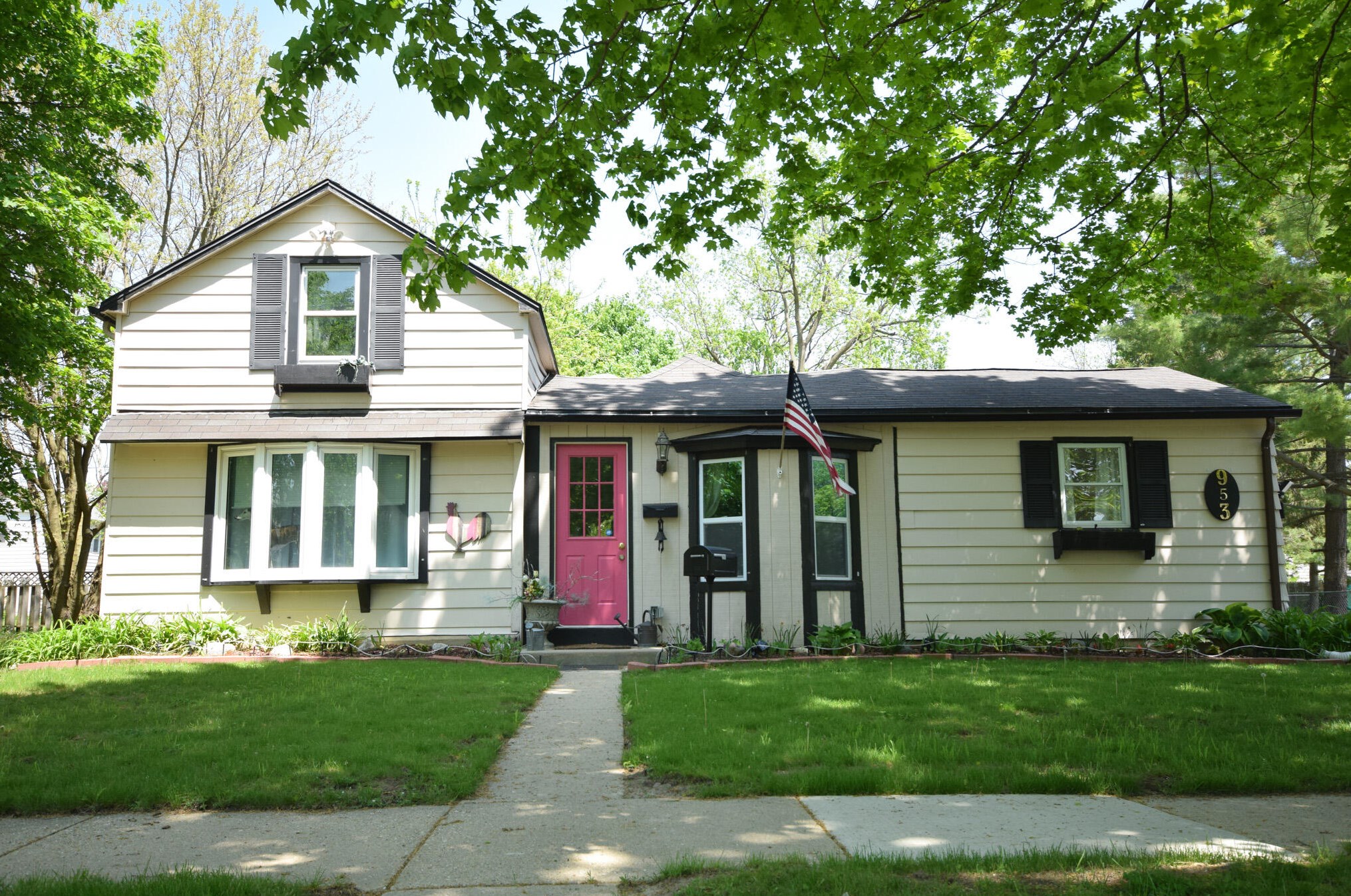 953 Henry St, Lake Geneva, WI 53147