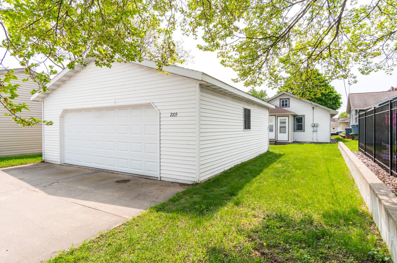 2105 Winnebago St, La Crosse, WI 54601