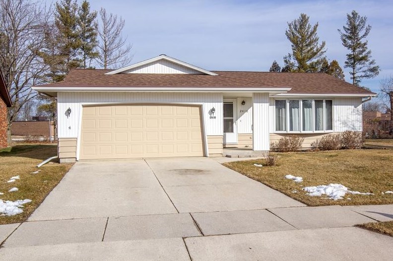 2418 Pershing Ave, Sheboygan, WI 53083-2725