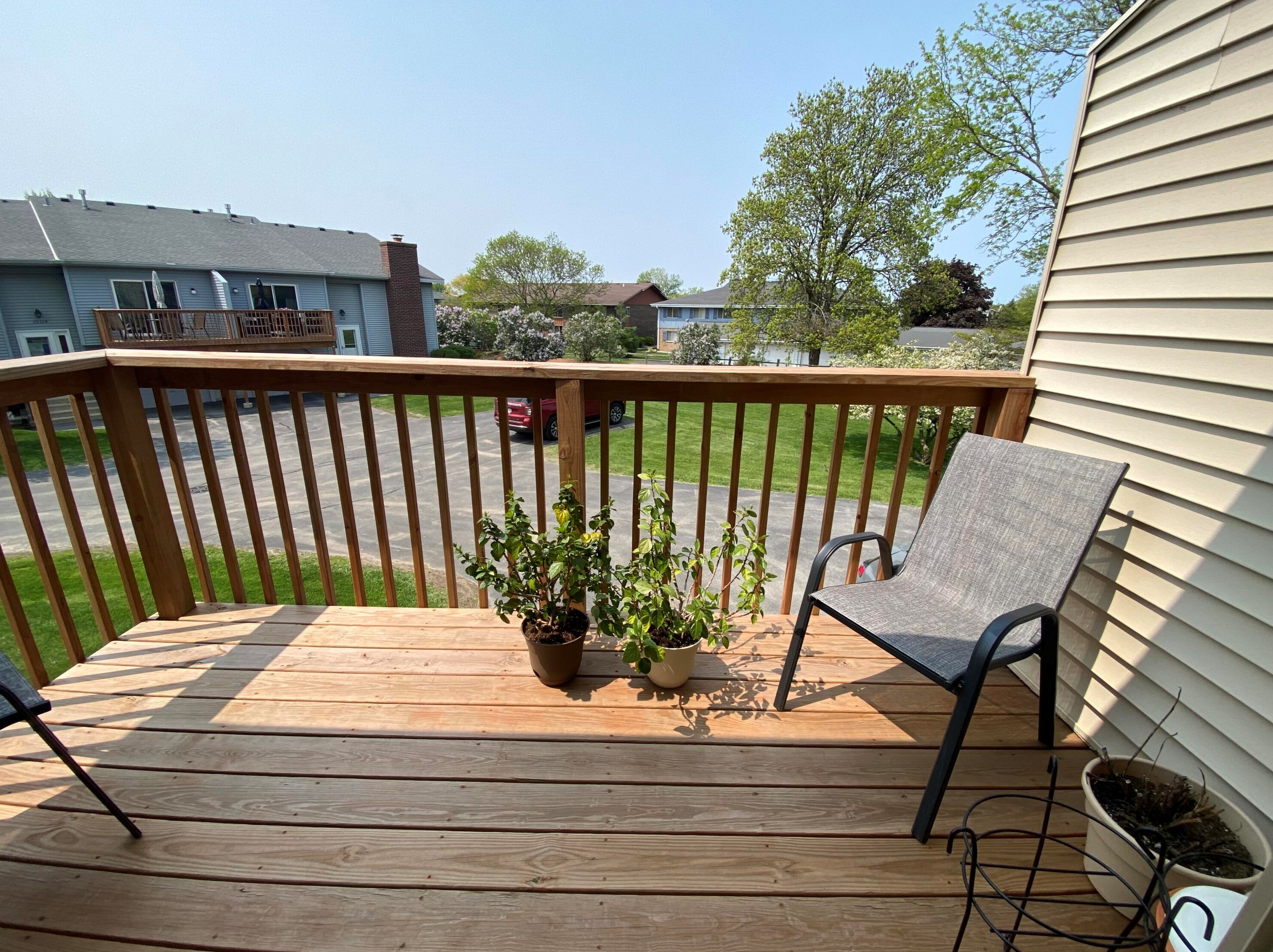 10304 W Parkwood Dr, Hales Corners, WI 53132