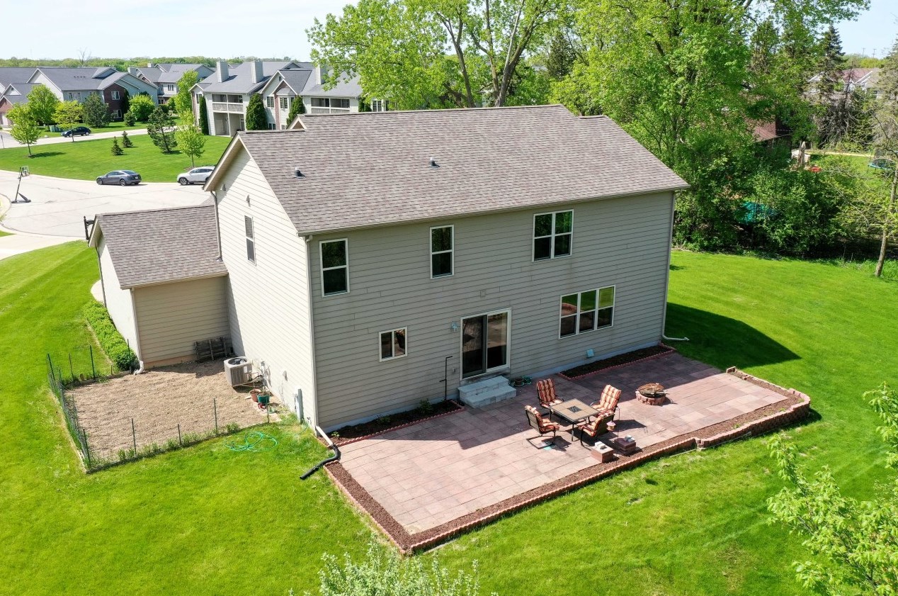14525 Walnut Ct, Waukesha, WI 53151