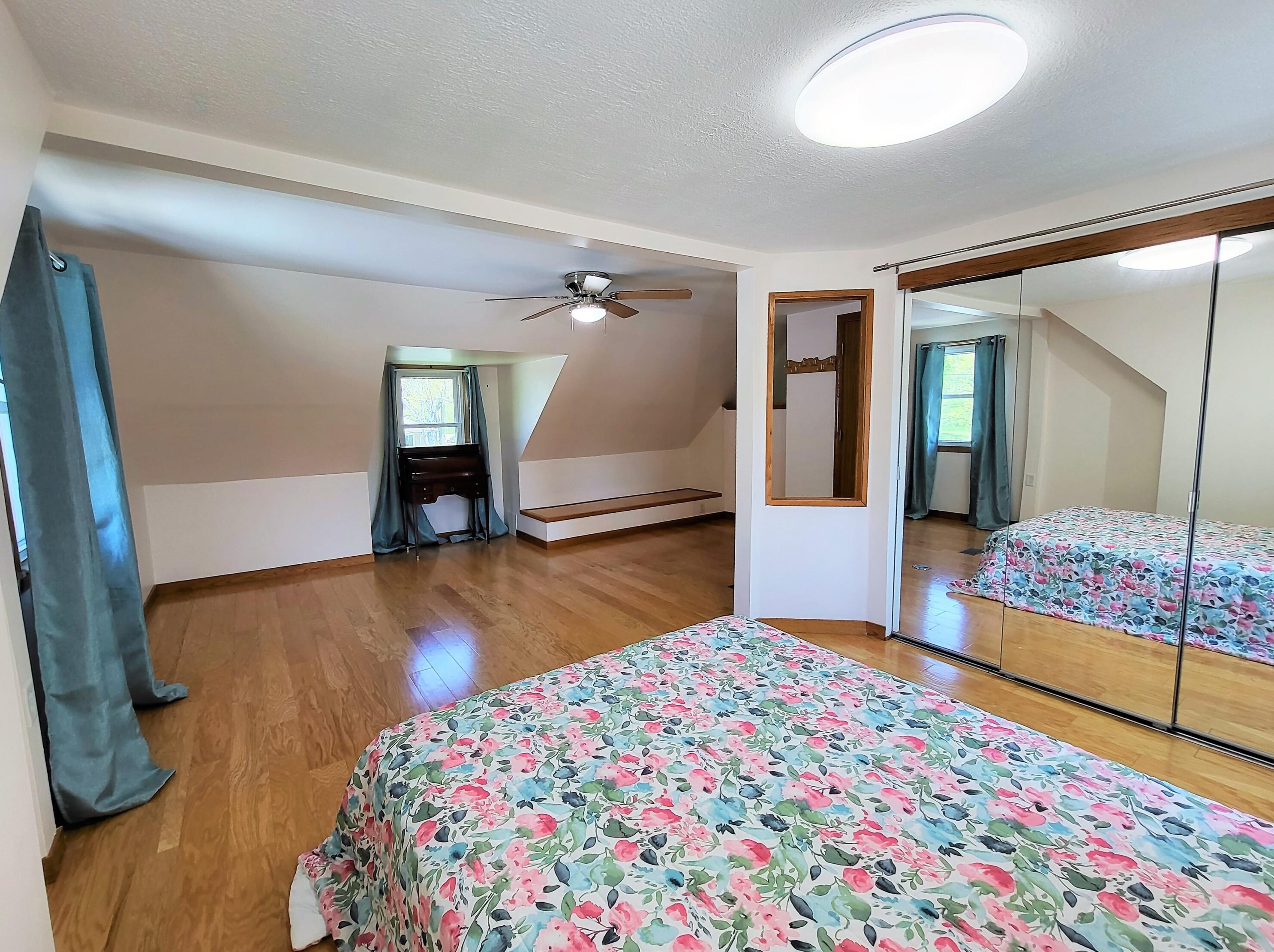 1703 Menomonee Ave, South Milwaukee WI  53172-2941 exterior