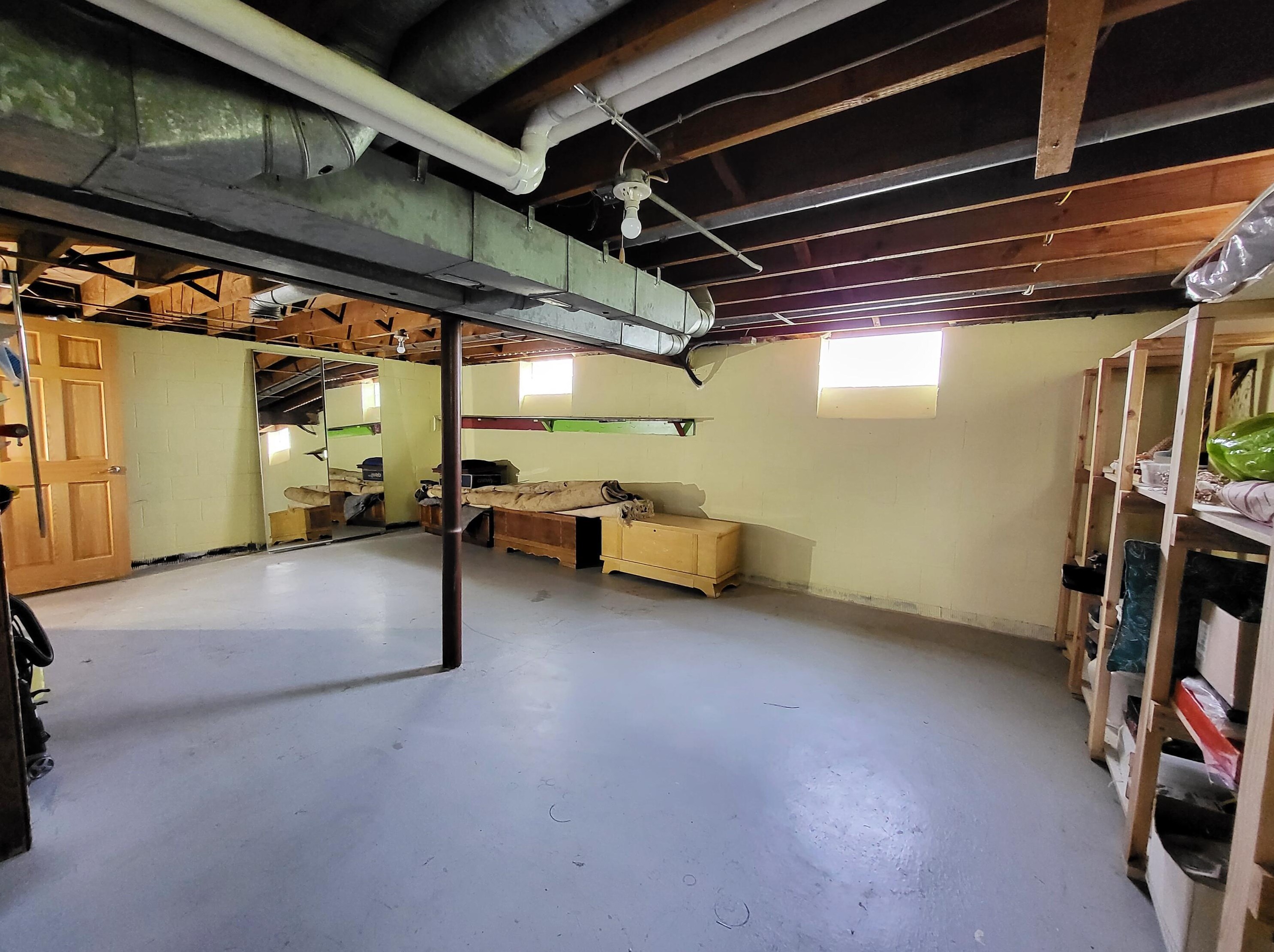 1703 Menomonee Ave, South Milwaukee WI  53172-2941 exterior