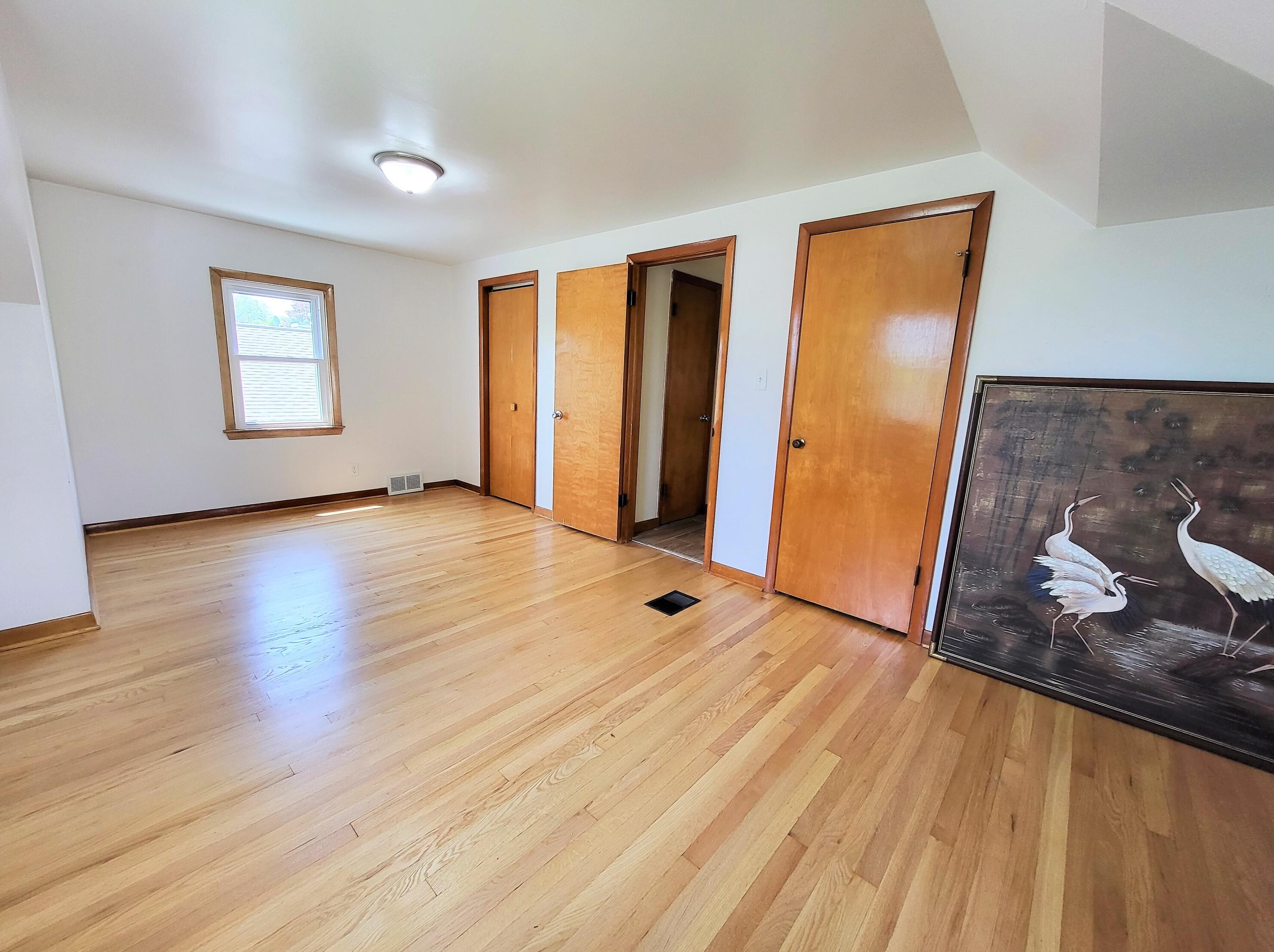 1703 Menomonee Ave, South Milwaukee WI  53172-2941 exterior