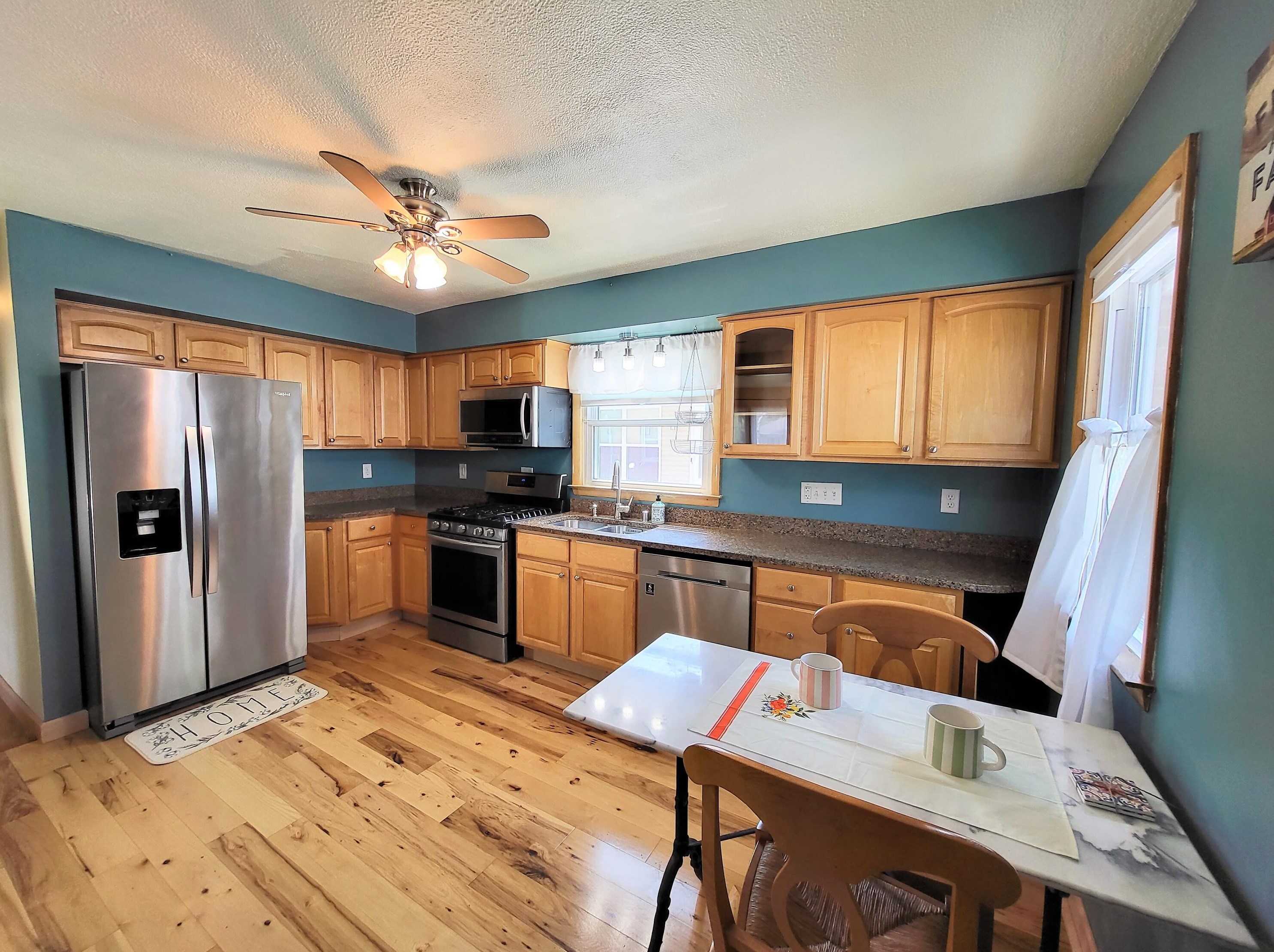 1703 Menomonee Ave, South Milwaukee WI  53172-2941 exterior