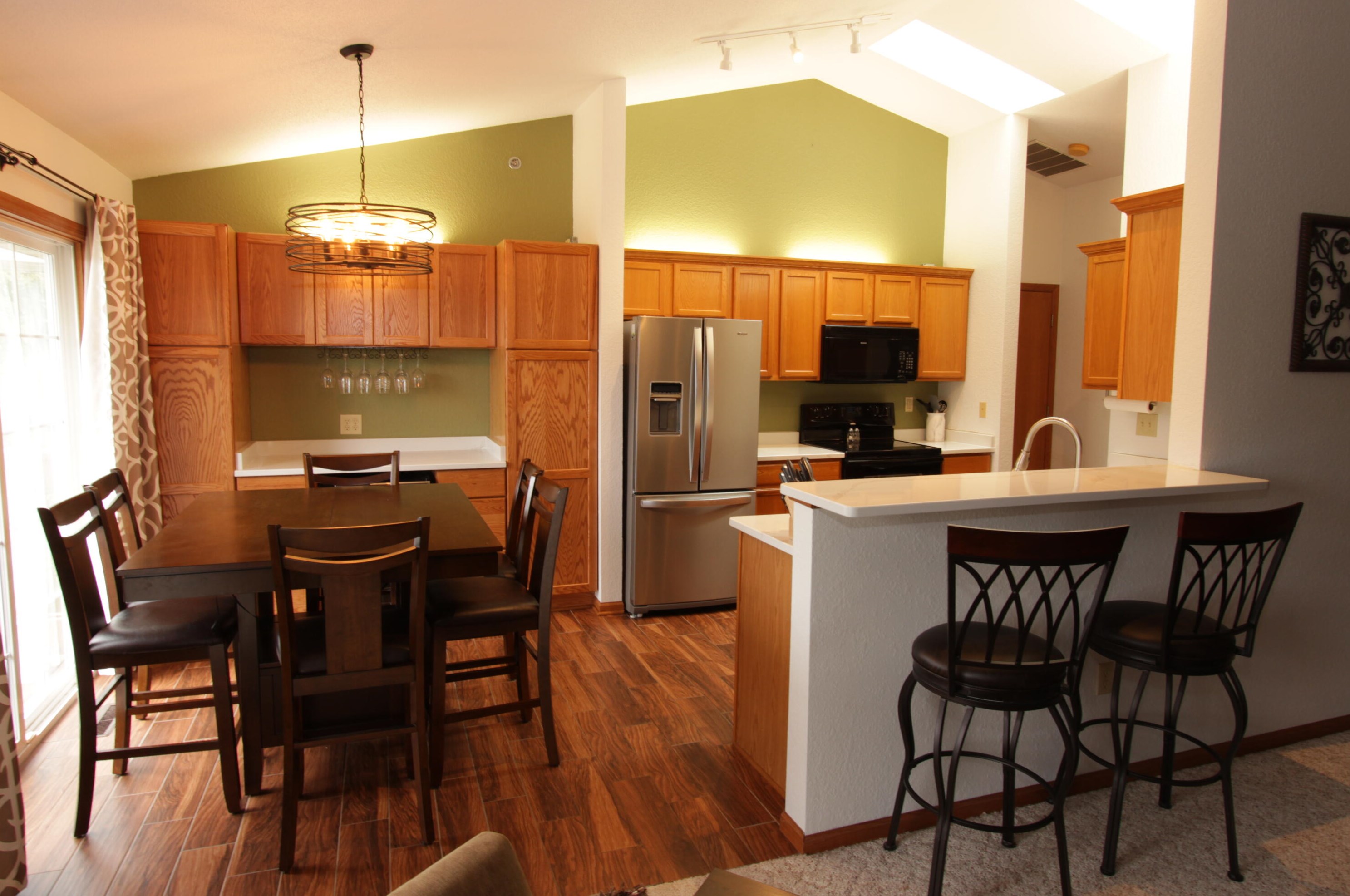 7925 S Scepter Dr #6, Hales Corners, WI 53132
