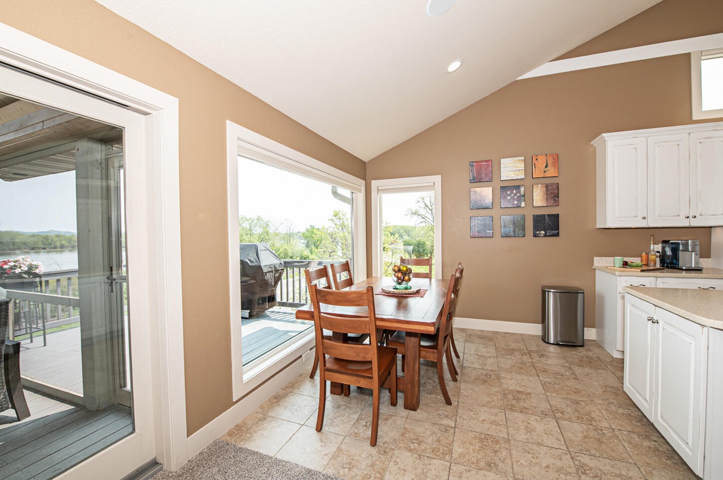 36074 Old Homer Rd, Wilson MN  55987-5683 exterior