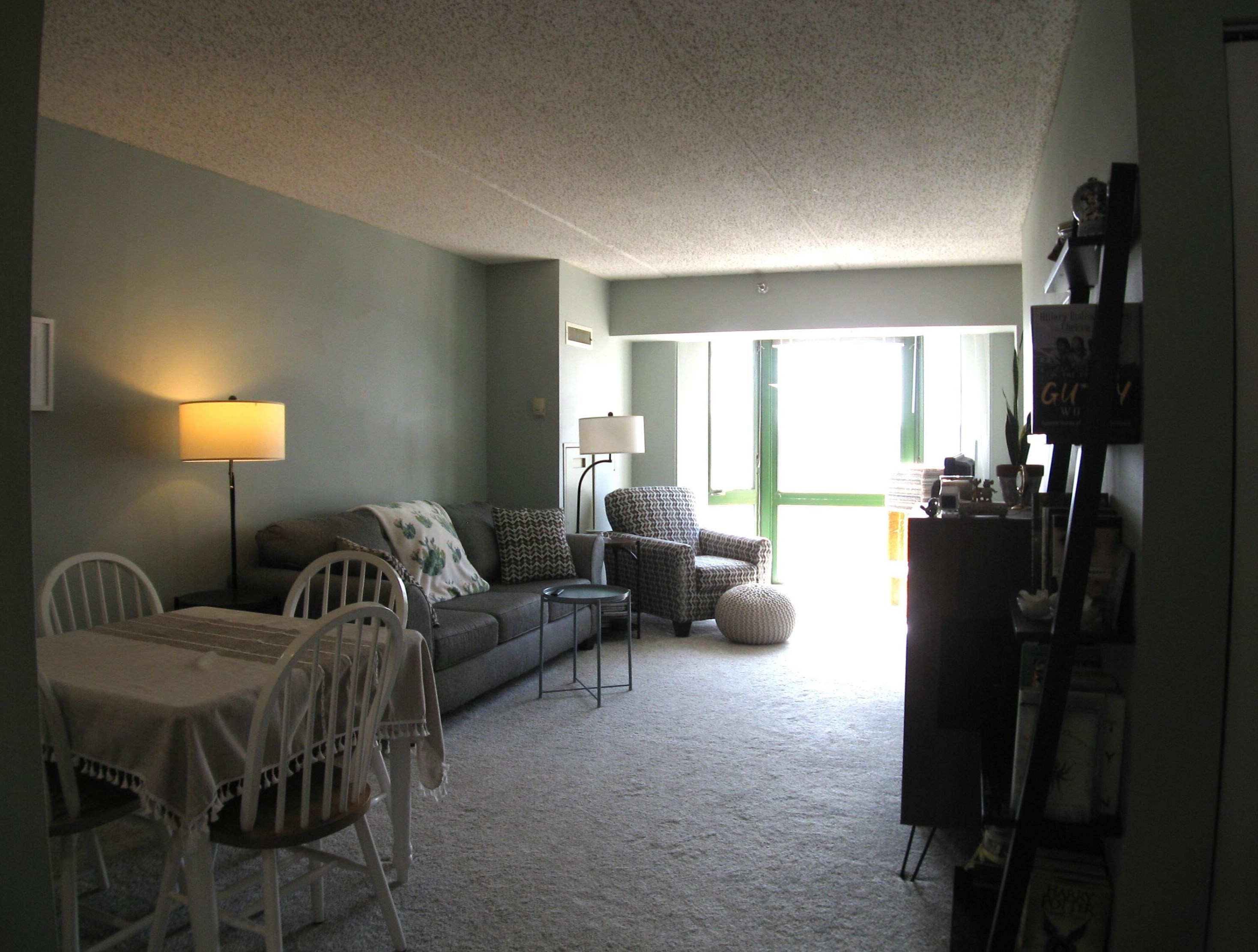 270 E Highland Ave Apt 1046, Milwaukee, WI 53202